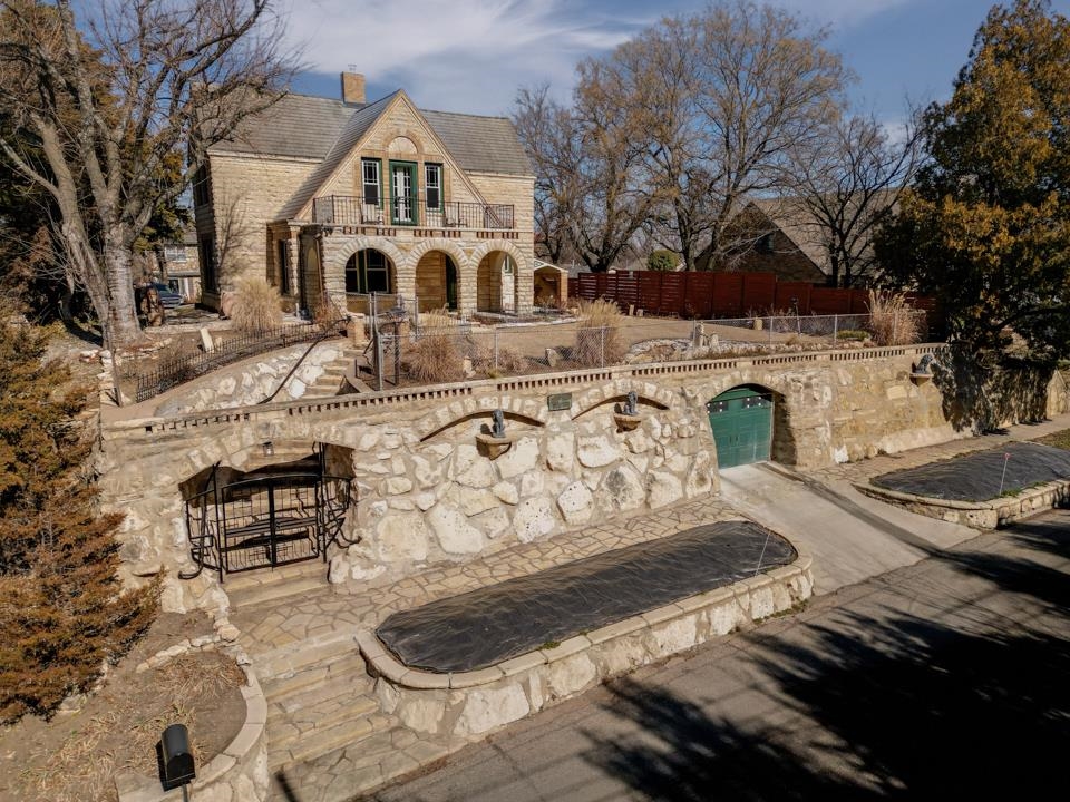 1702 Simpson Ave, Winfield, KS, 67156