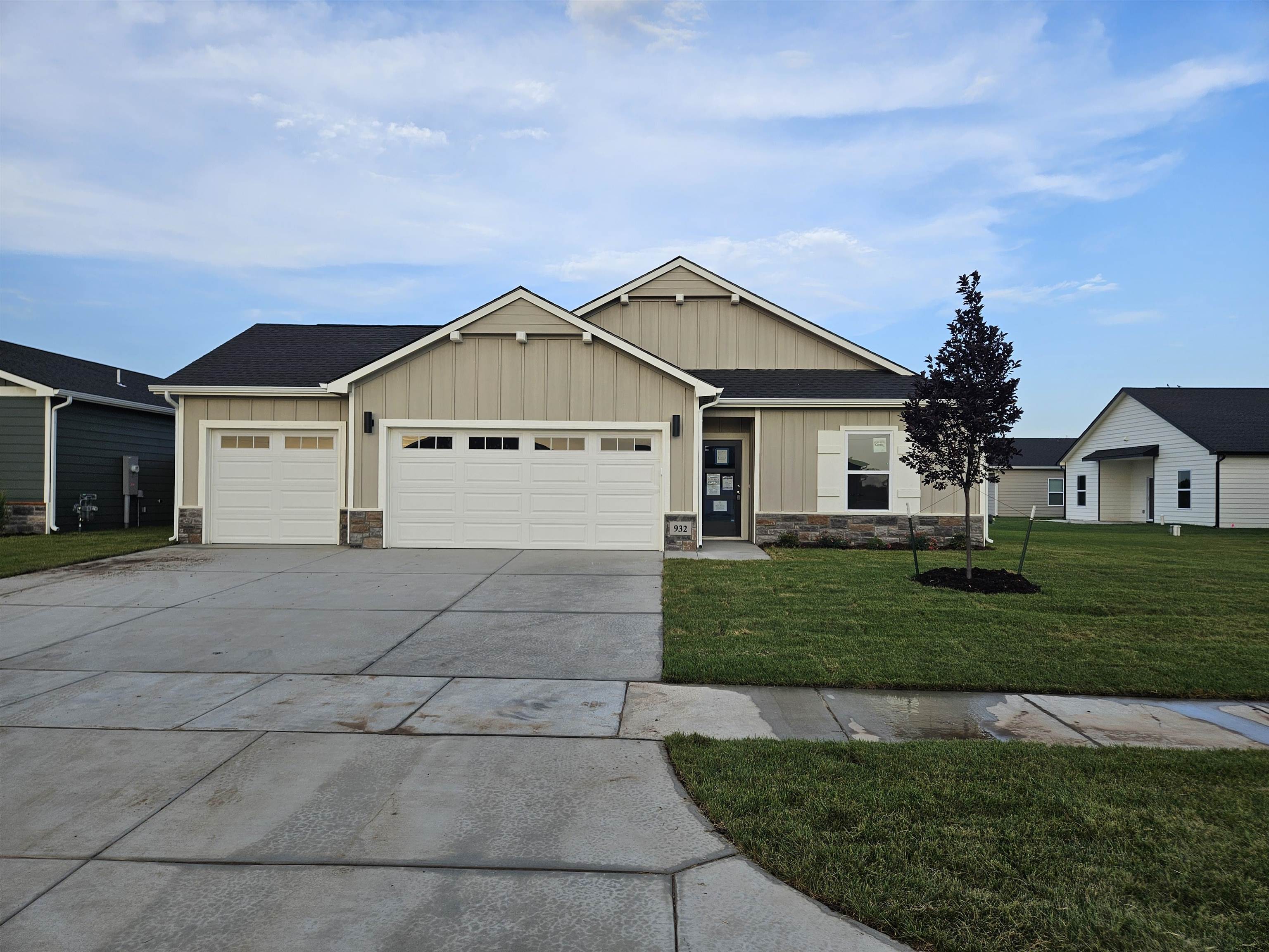 932 N Forestview St, Wichita