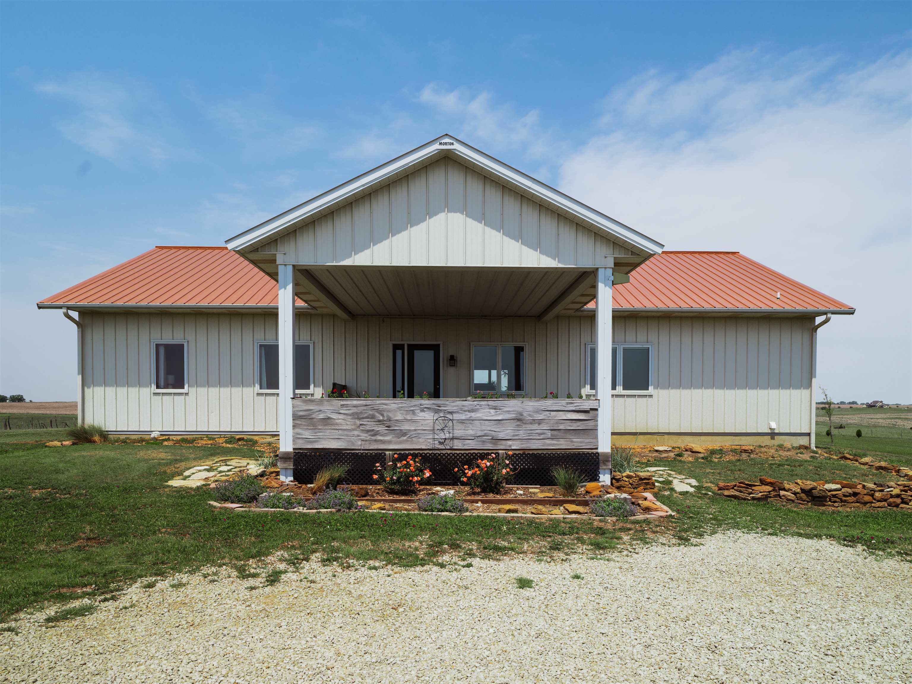 1335 Quartz Rd, Minneapolis