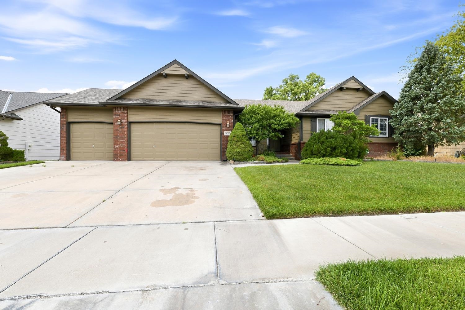 921 S Glenmoor, Wichita