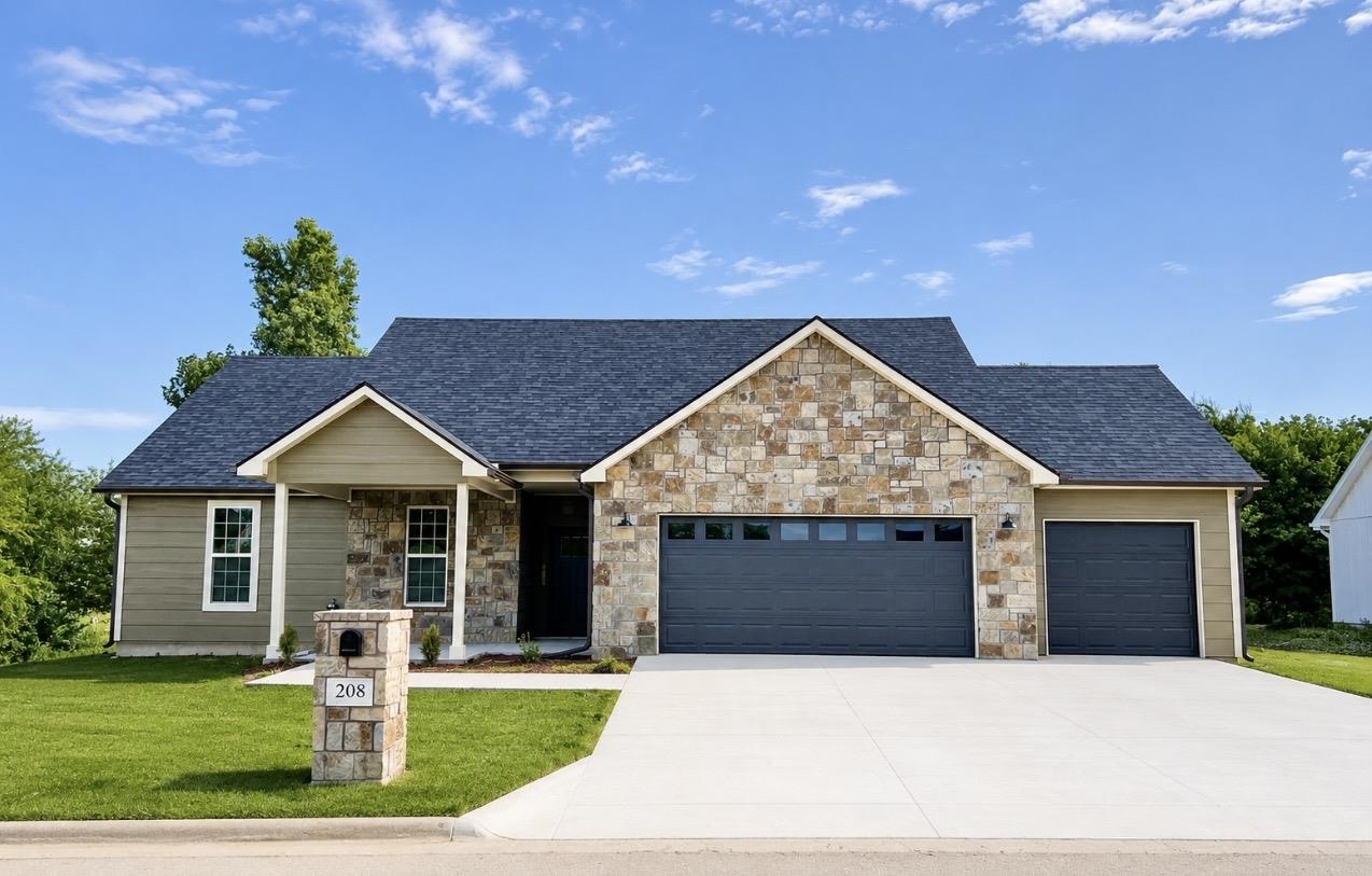 208 Castle Pines Dr, Arkansas City
