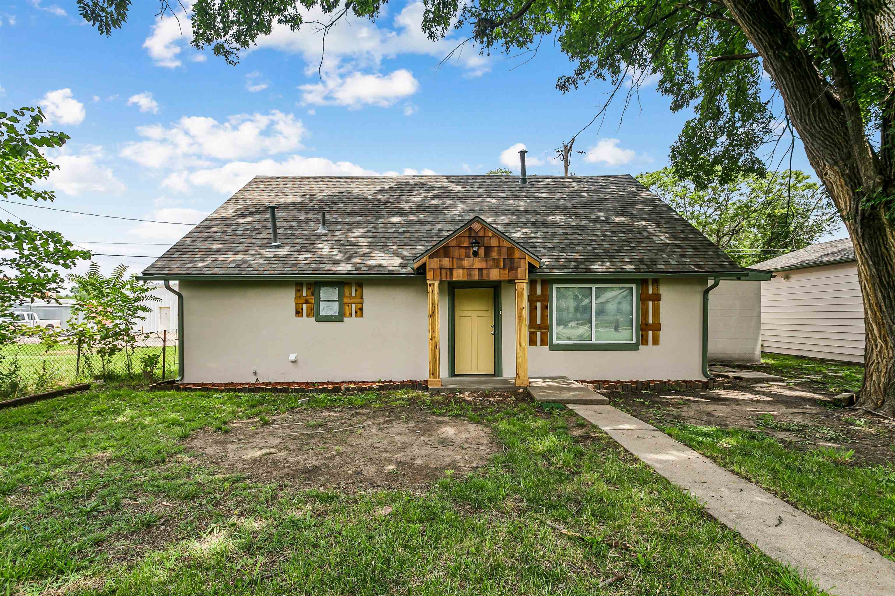 1836 S Laura Ave, Wichita