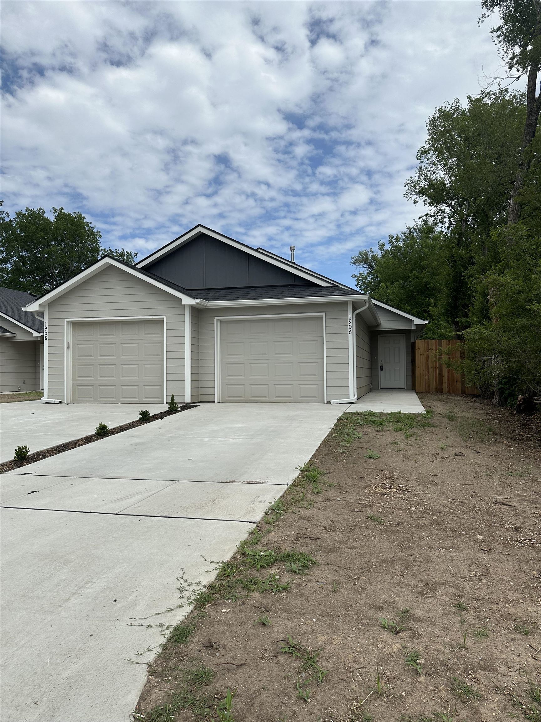 1906 N Hydraulic, Wichita, KS, 67214