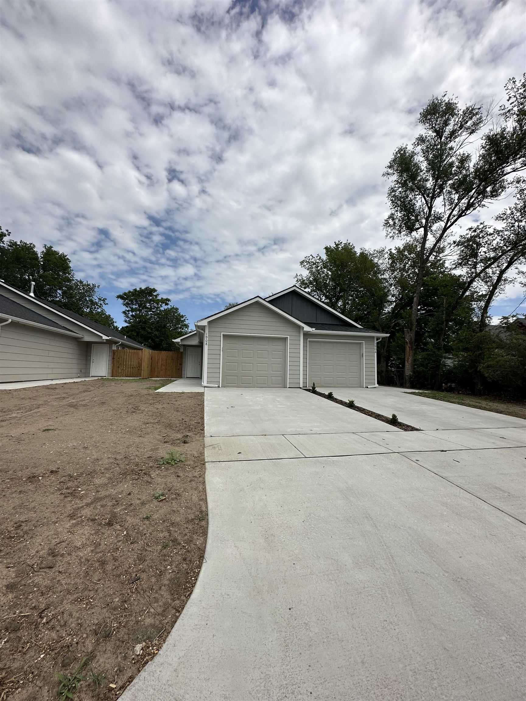 1912 N Hydraulic, Wichita, KS, 67214