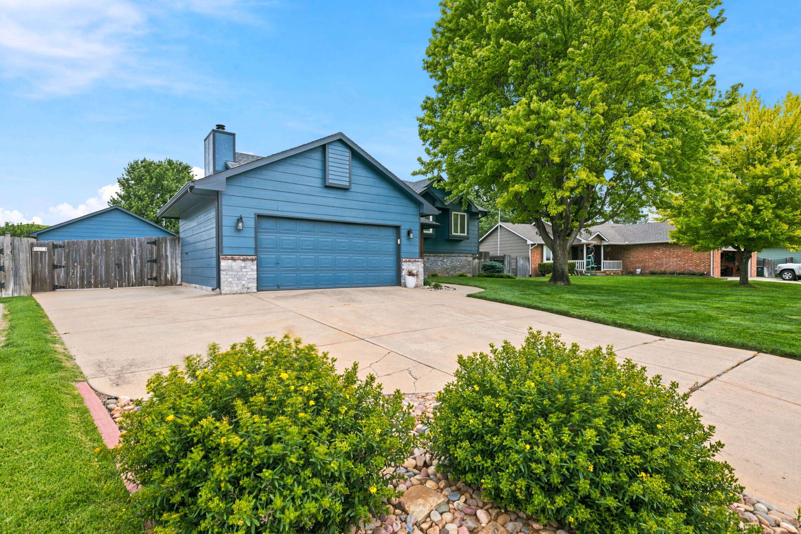 1308 W Loring, Haysville