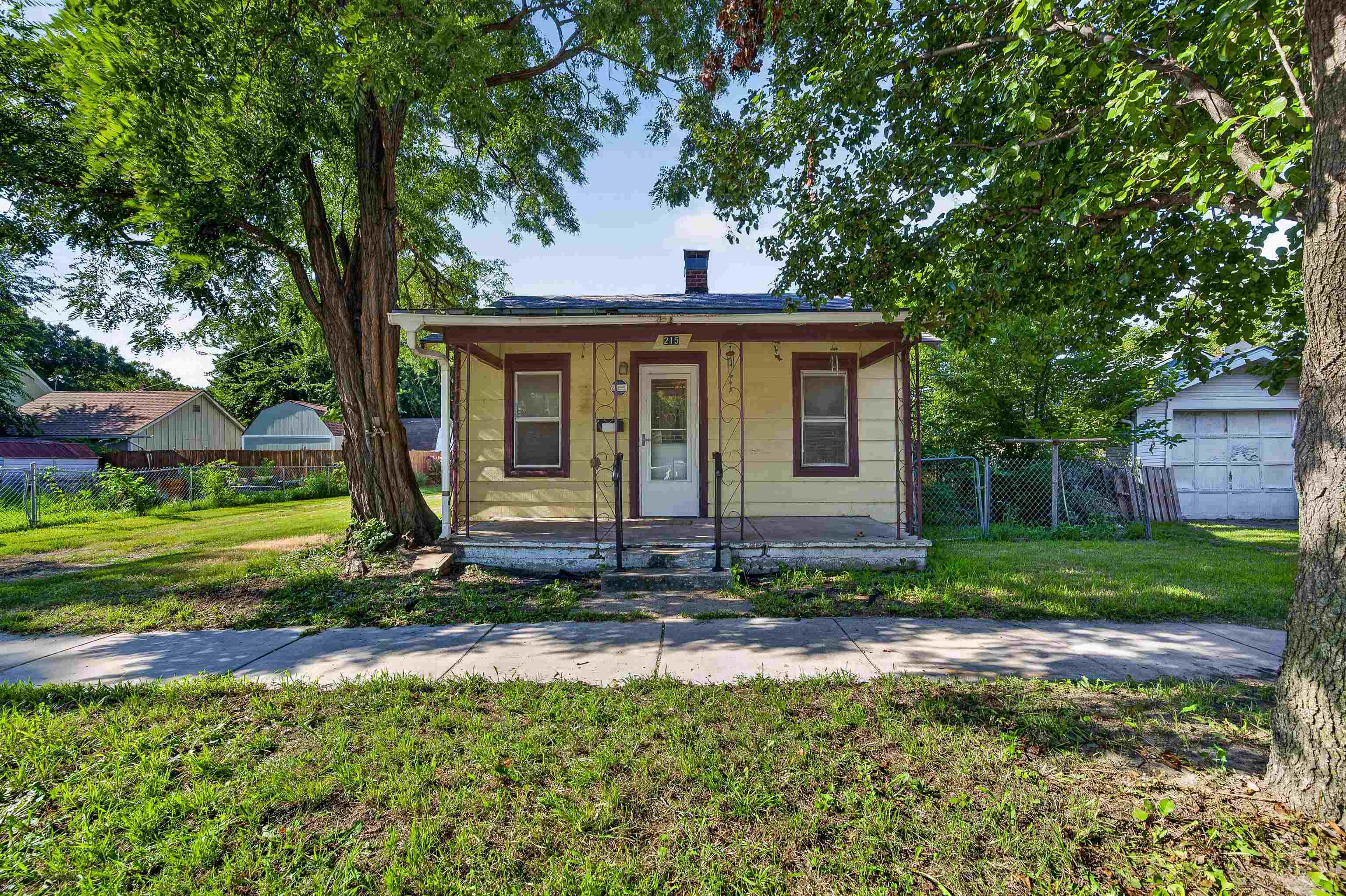 215 W Osie St, Wichita