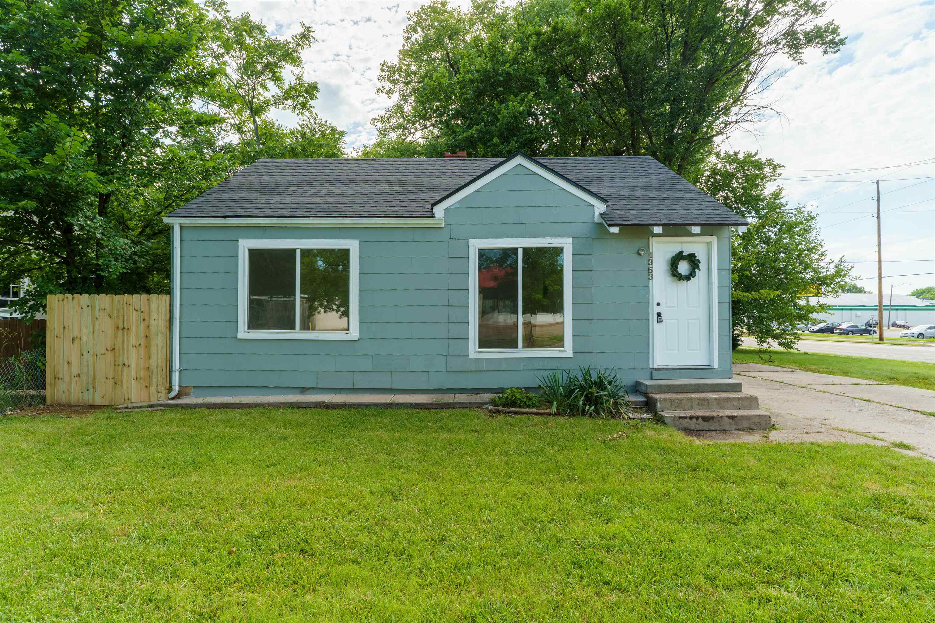 1353 N PERSHING AVE, Wichita