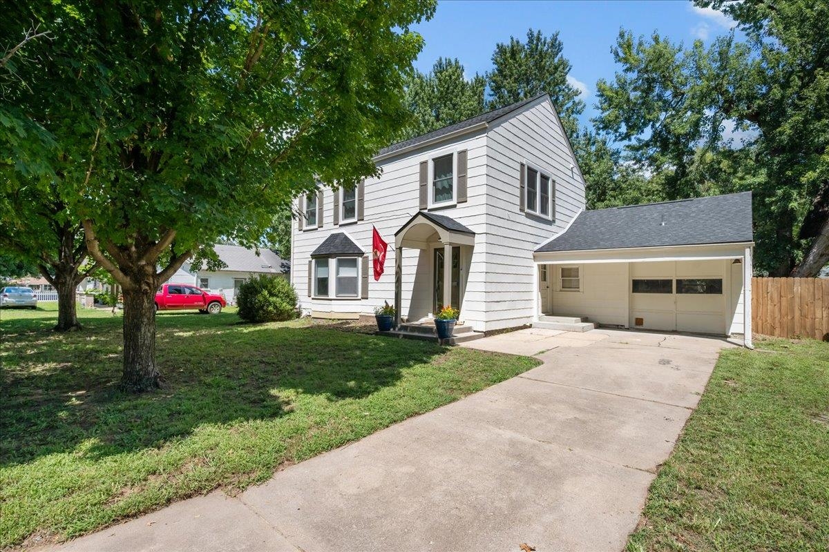 1322 N 4th St, Arkansas City, KS, 67005