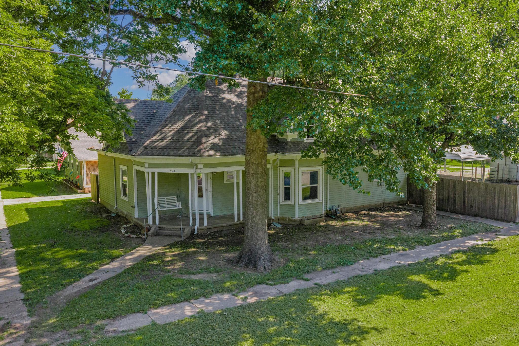 802 N Linden St, Belle Plaine