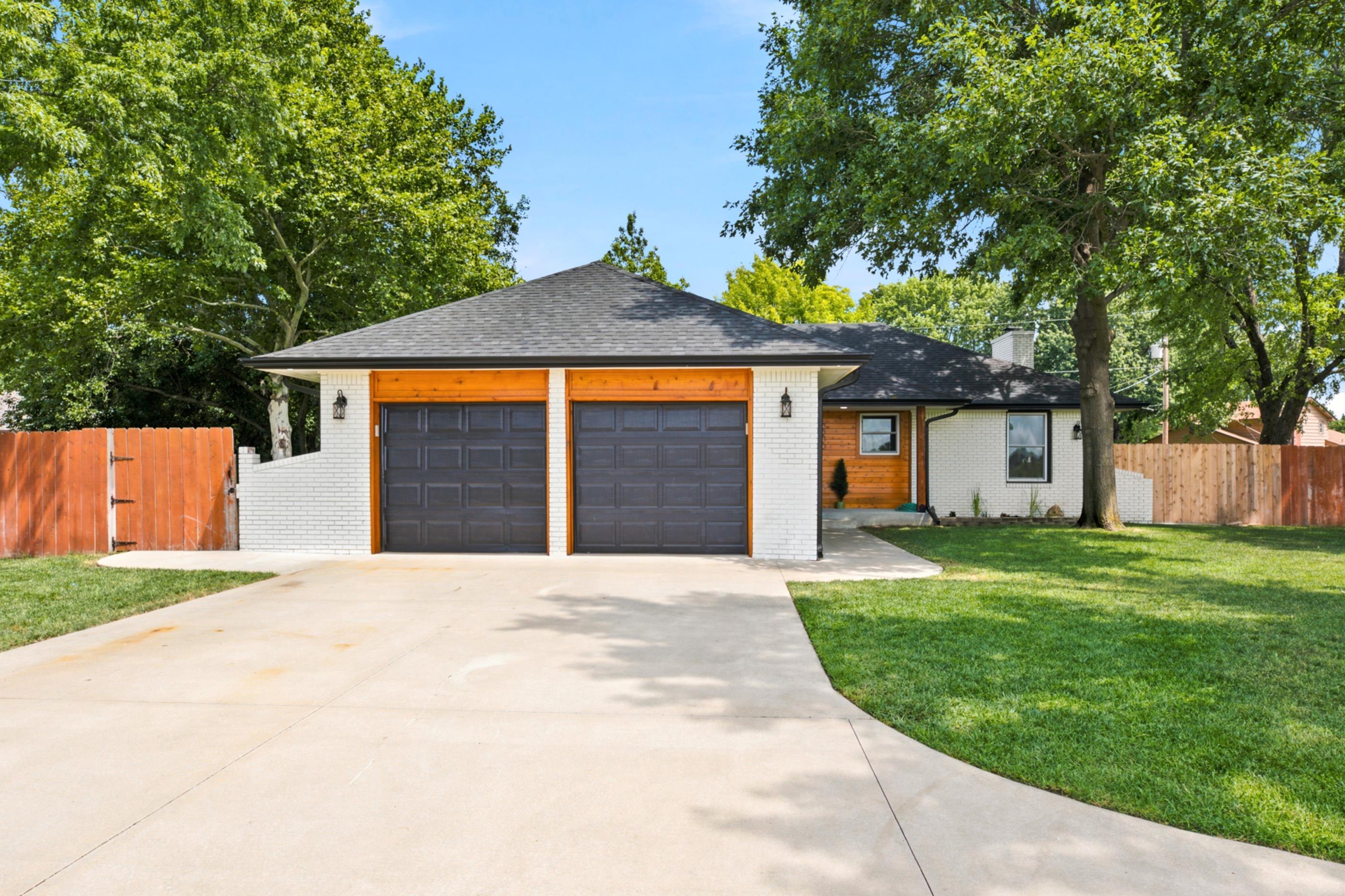2200 W 51st st, Wichita
