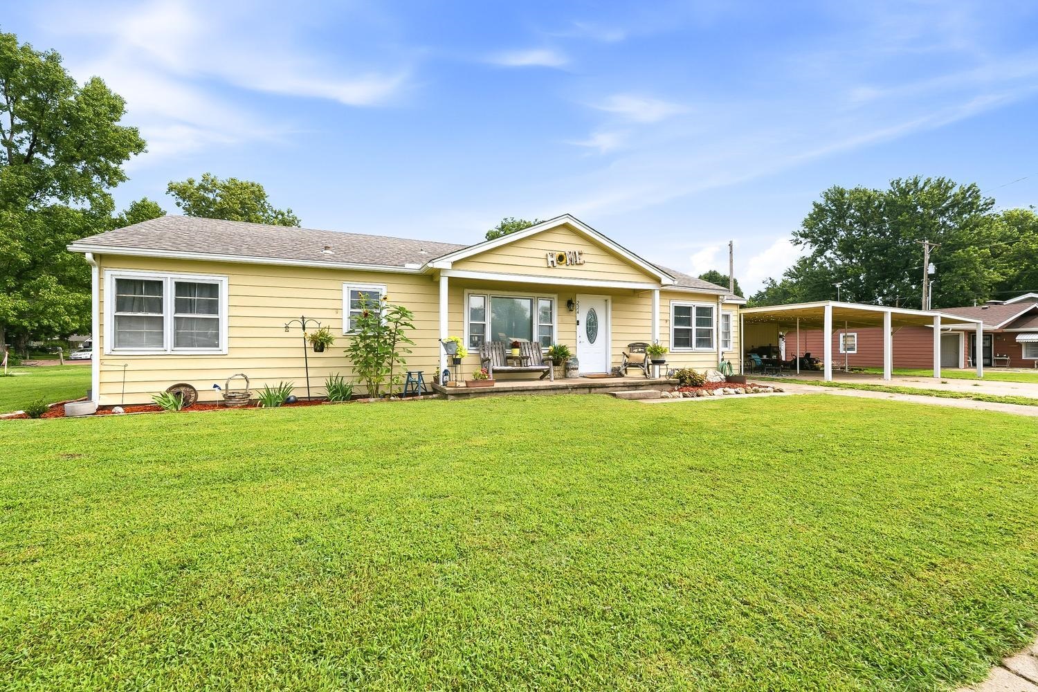 224 W Poplar, Arkansas City, KS, 67005