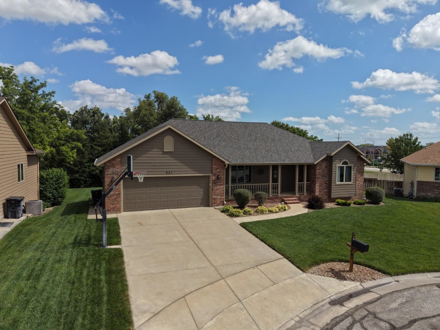 941 Twin Oaks Dr., Salina