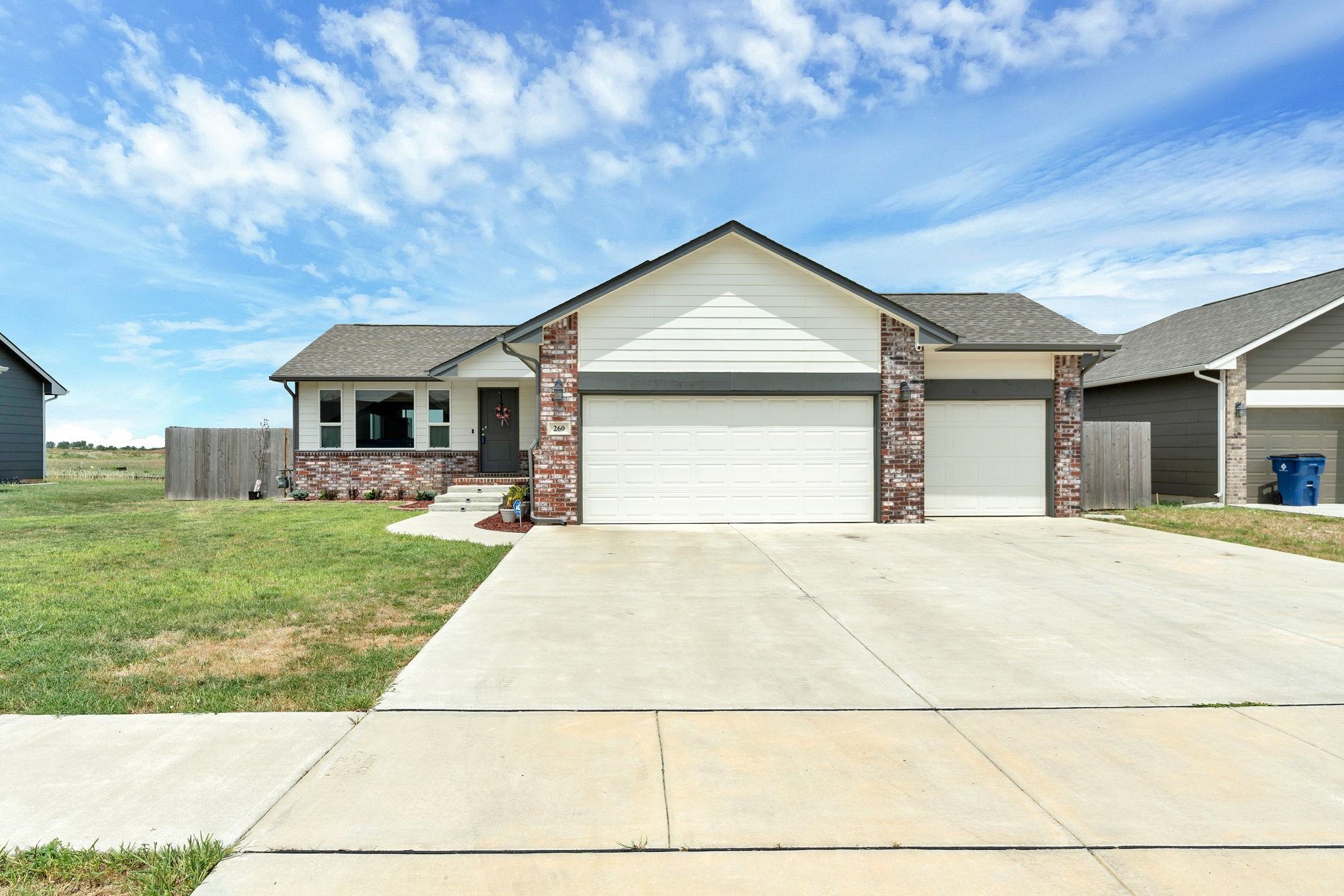 260 W Dusk, Rose Hill