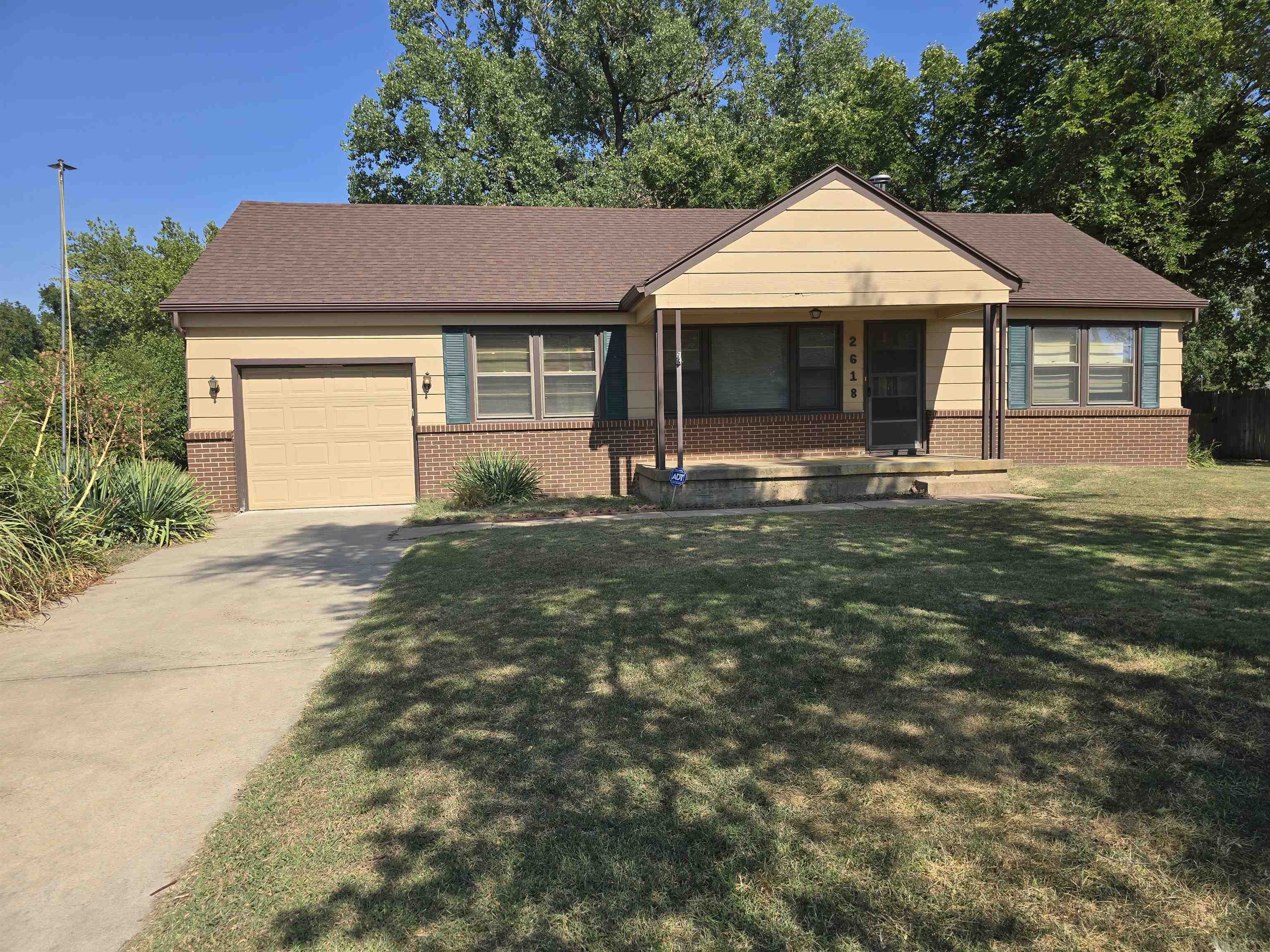 2618 N Athenian, Wichita