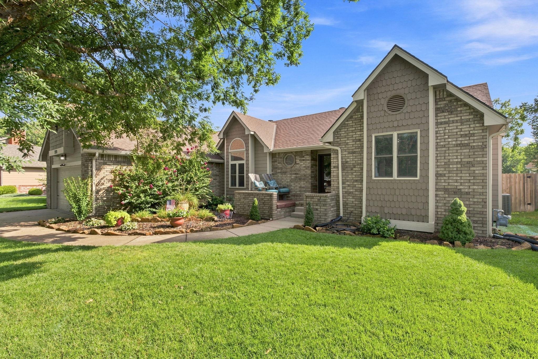 1970 N Northwest Pkwy, Wichita
