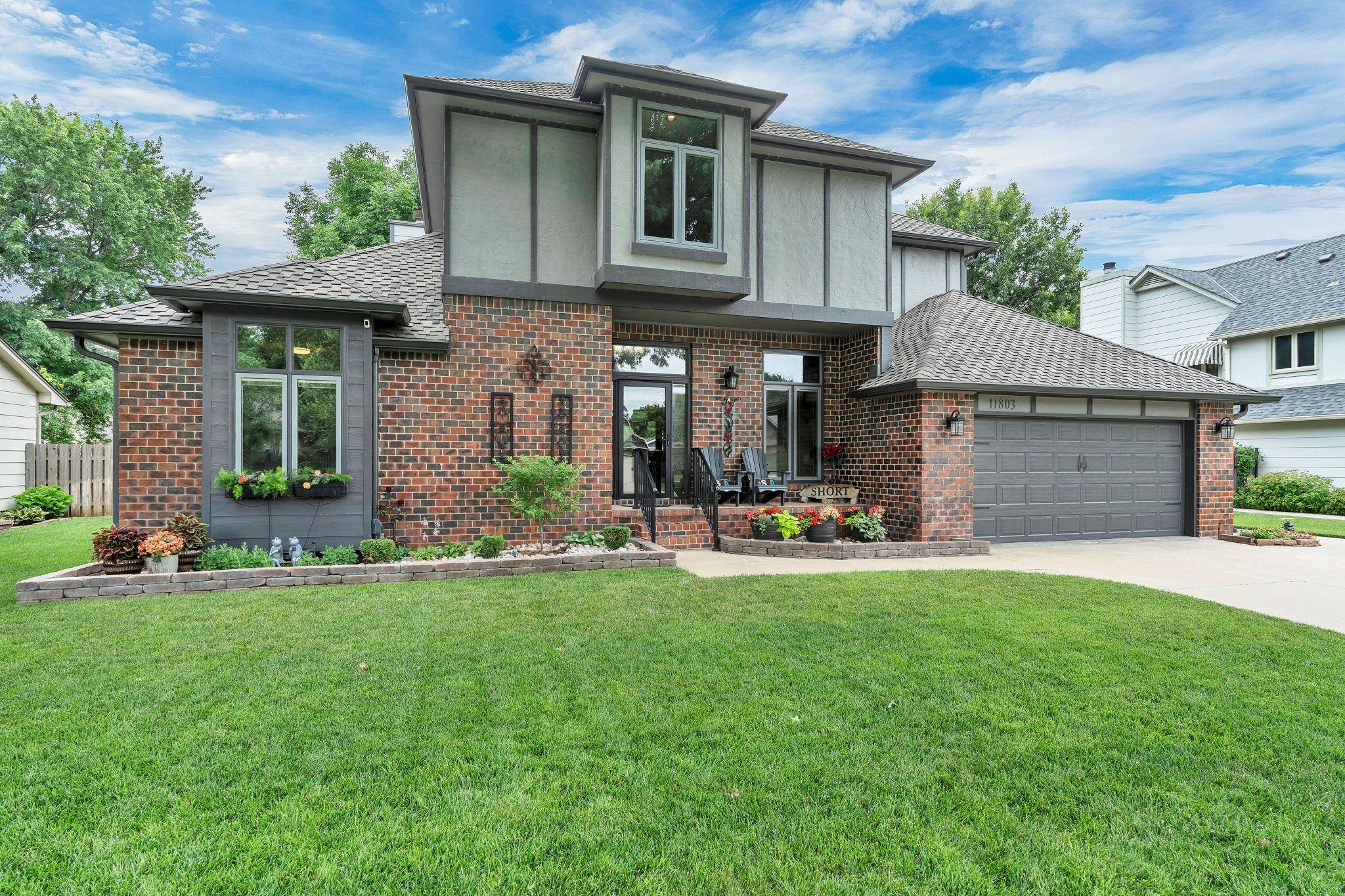 11803 W Douglas, Wichita