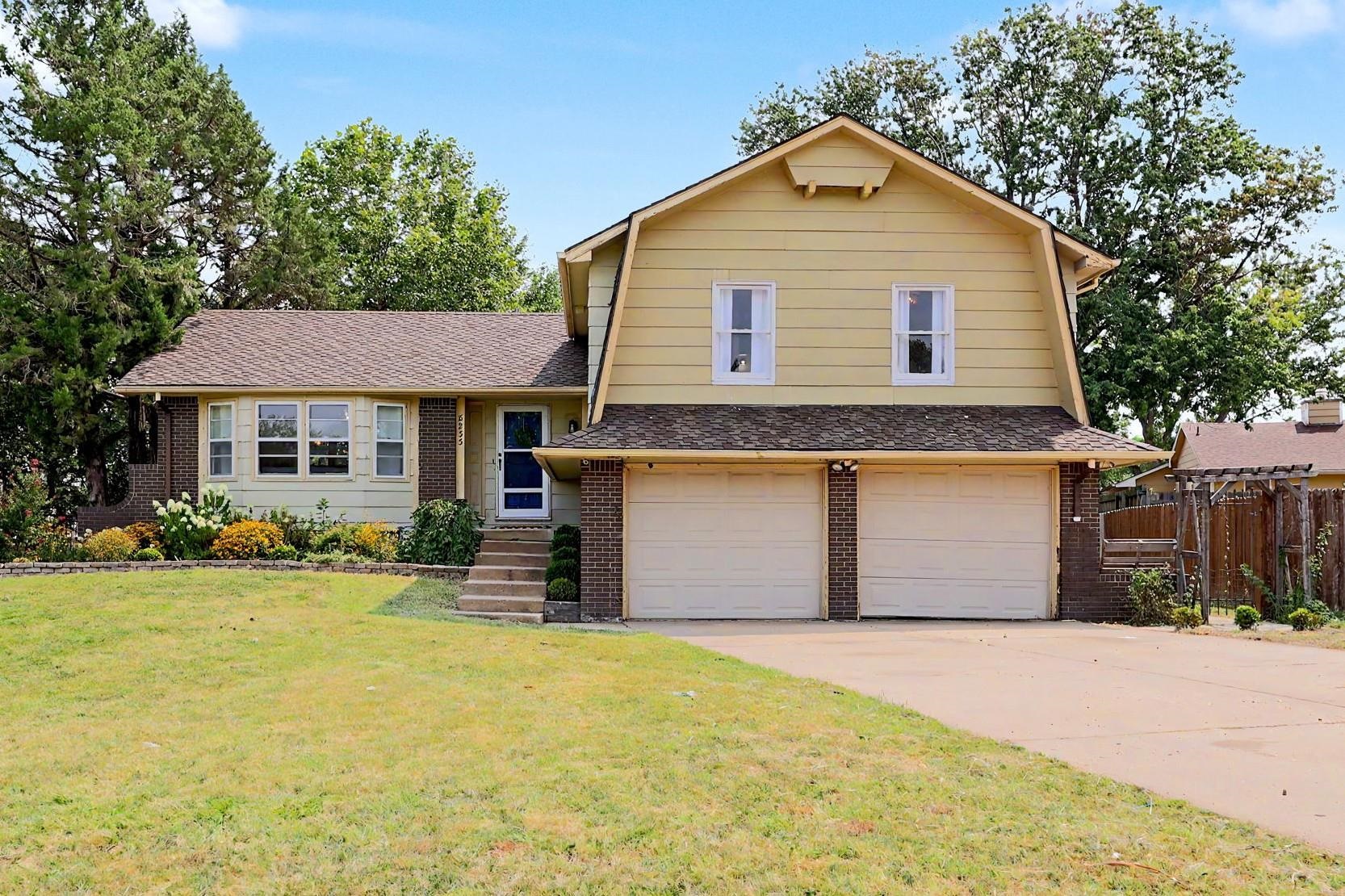 8233 E Bluestem Ct, Wichita