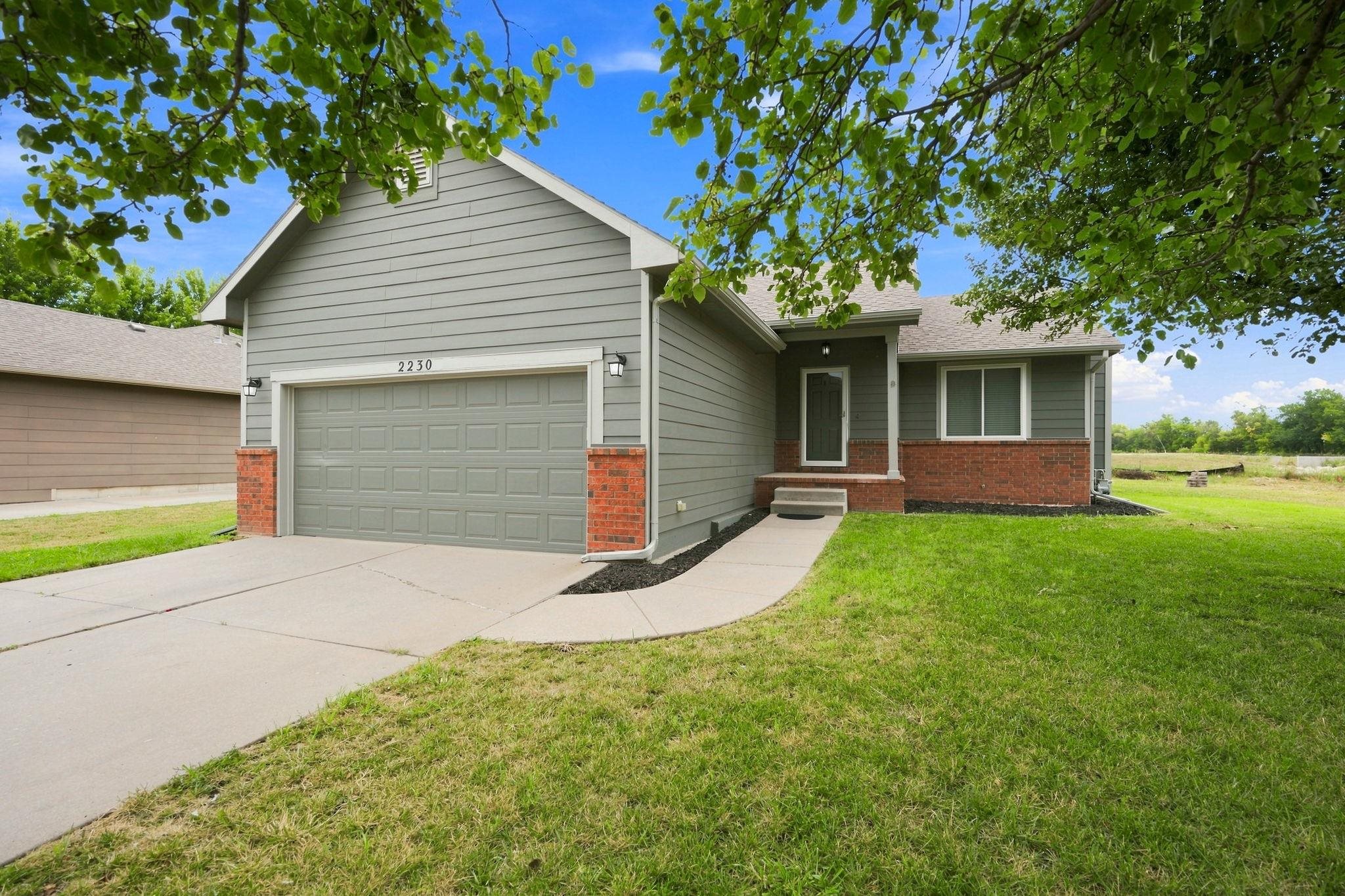 2230 E Glen Hills Dr, Derby
