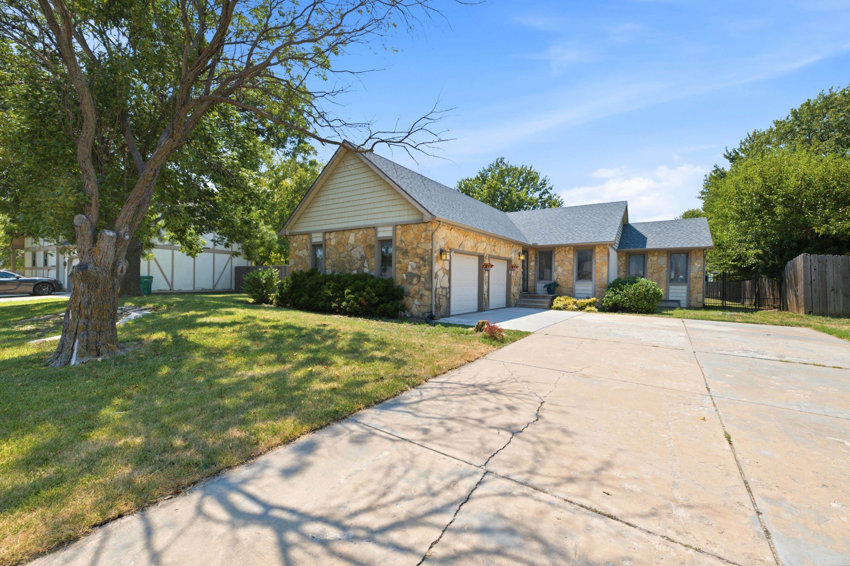 1951 S Cypress, Wichita