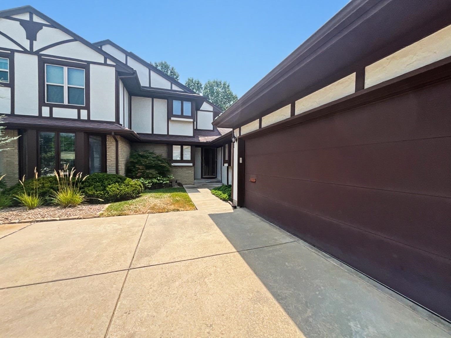 641 N Woodlawn St #27, Wichita, KS, 67208