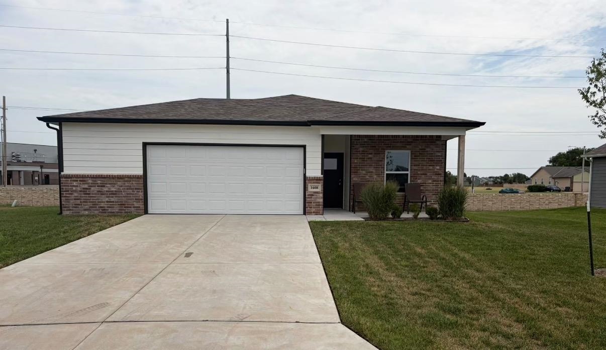 1608 Casey, Newton, KS, 67114