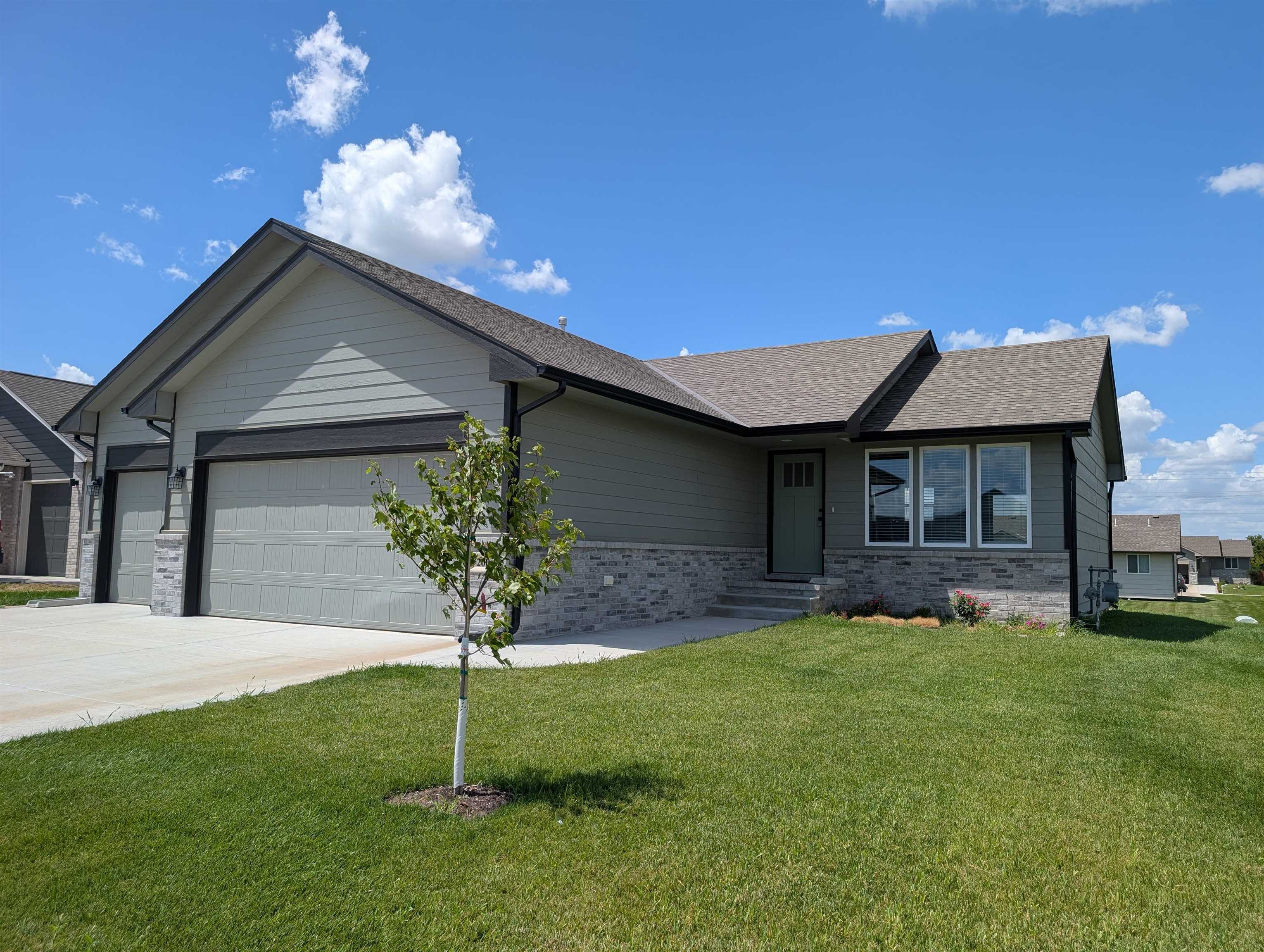 200 E Anniston Ct, Derby