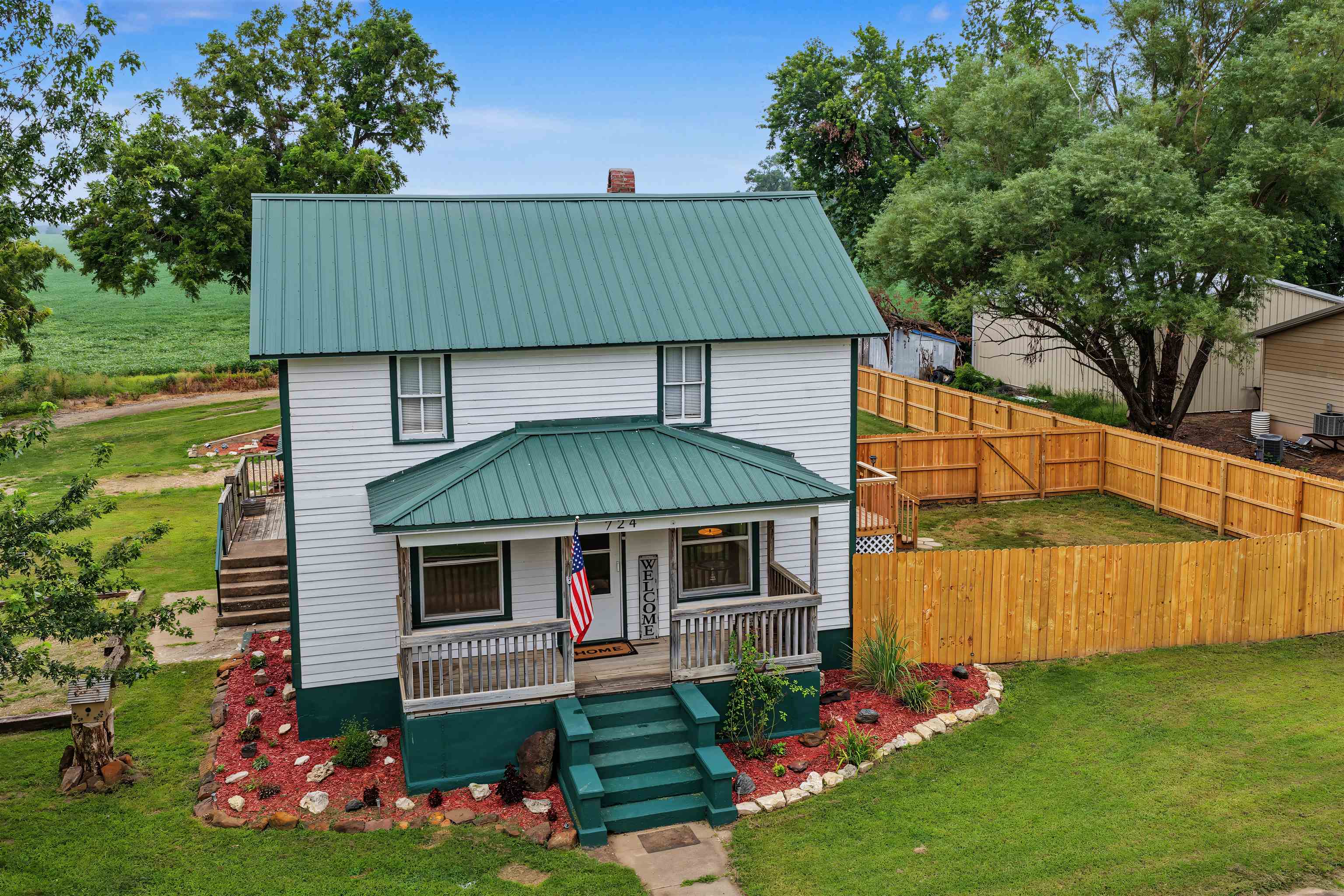 724 N Melbert Ave, Gypsum, KS, 67448