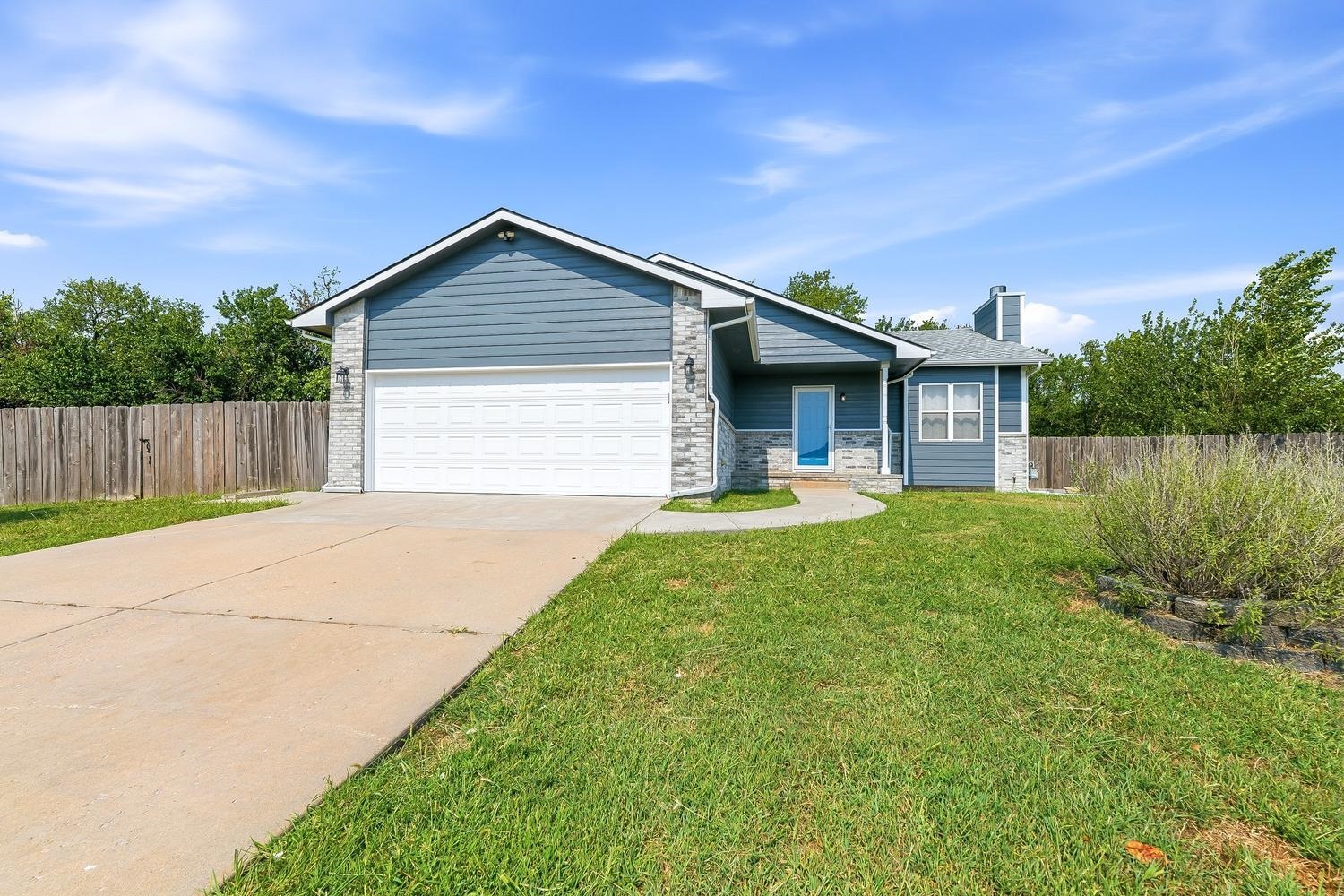 709 S Goebel, Wichita, KS, 67207