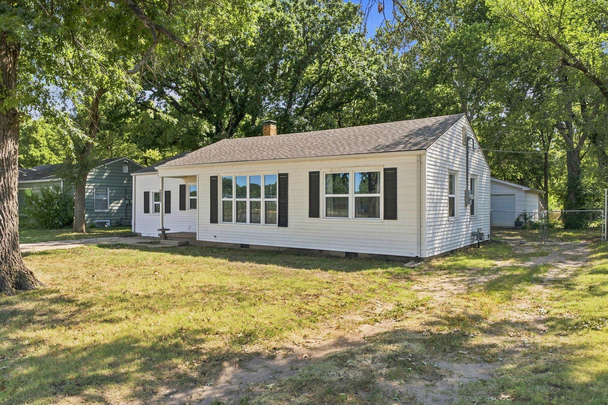 3016 N Charles Ave, Wichita