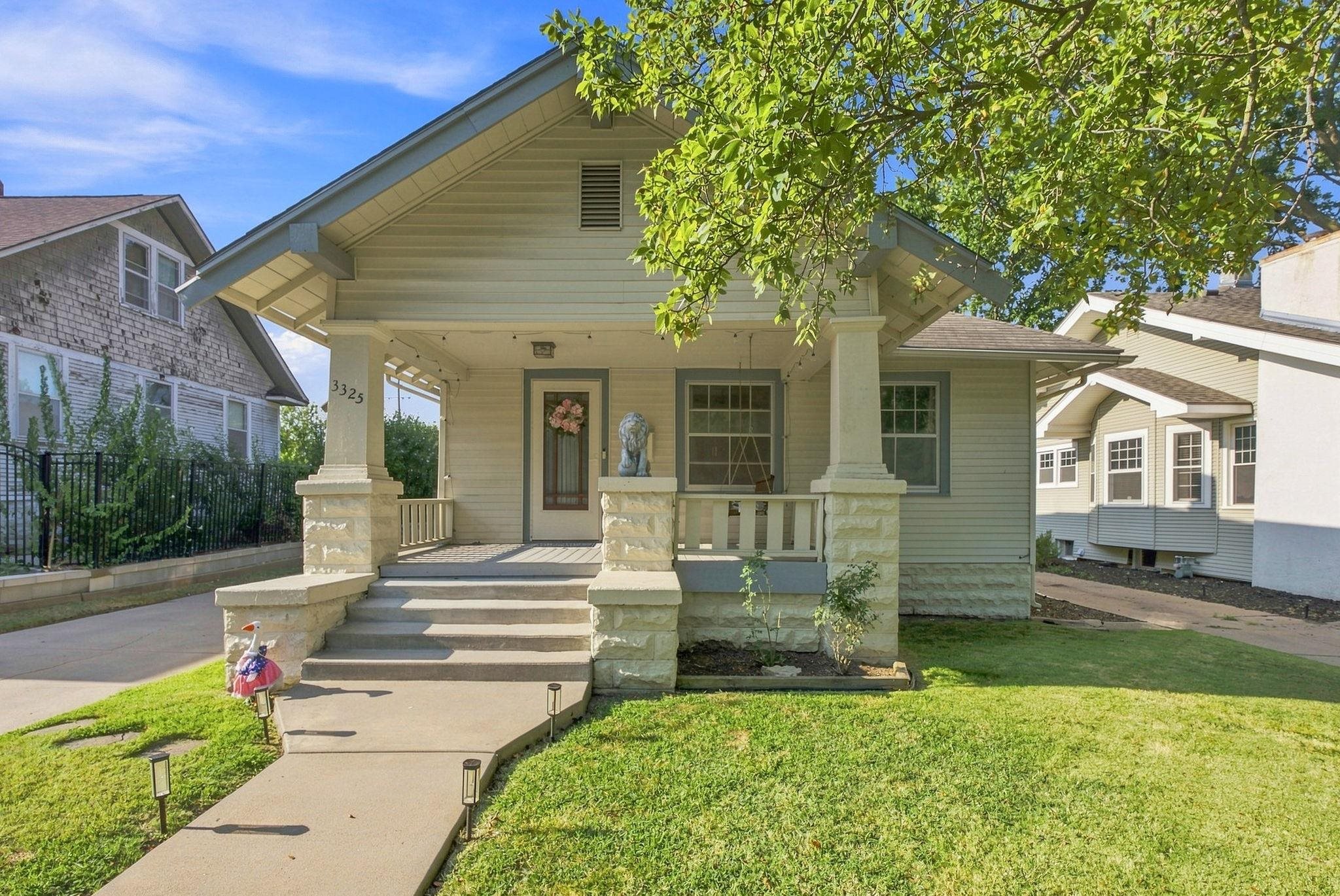 3325 E Chatfield Place, Wichita