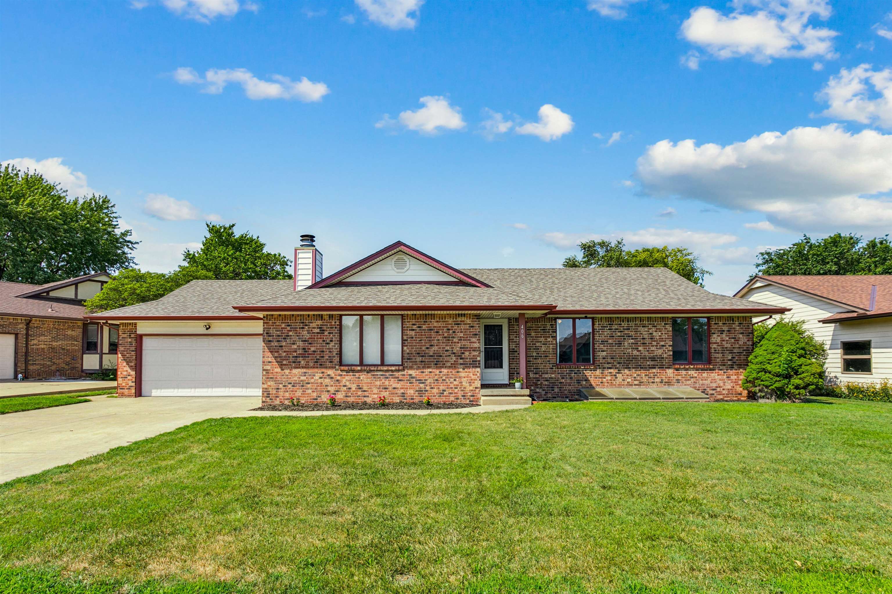 406 Brazos Dr, Goddard