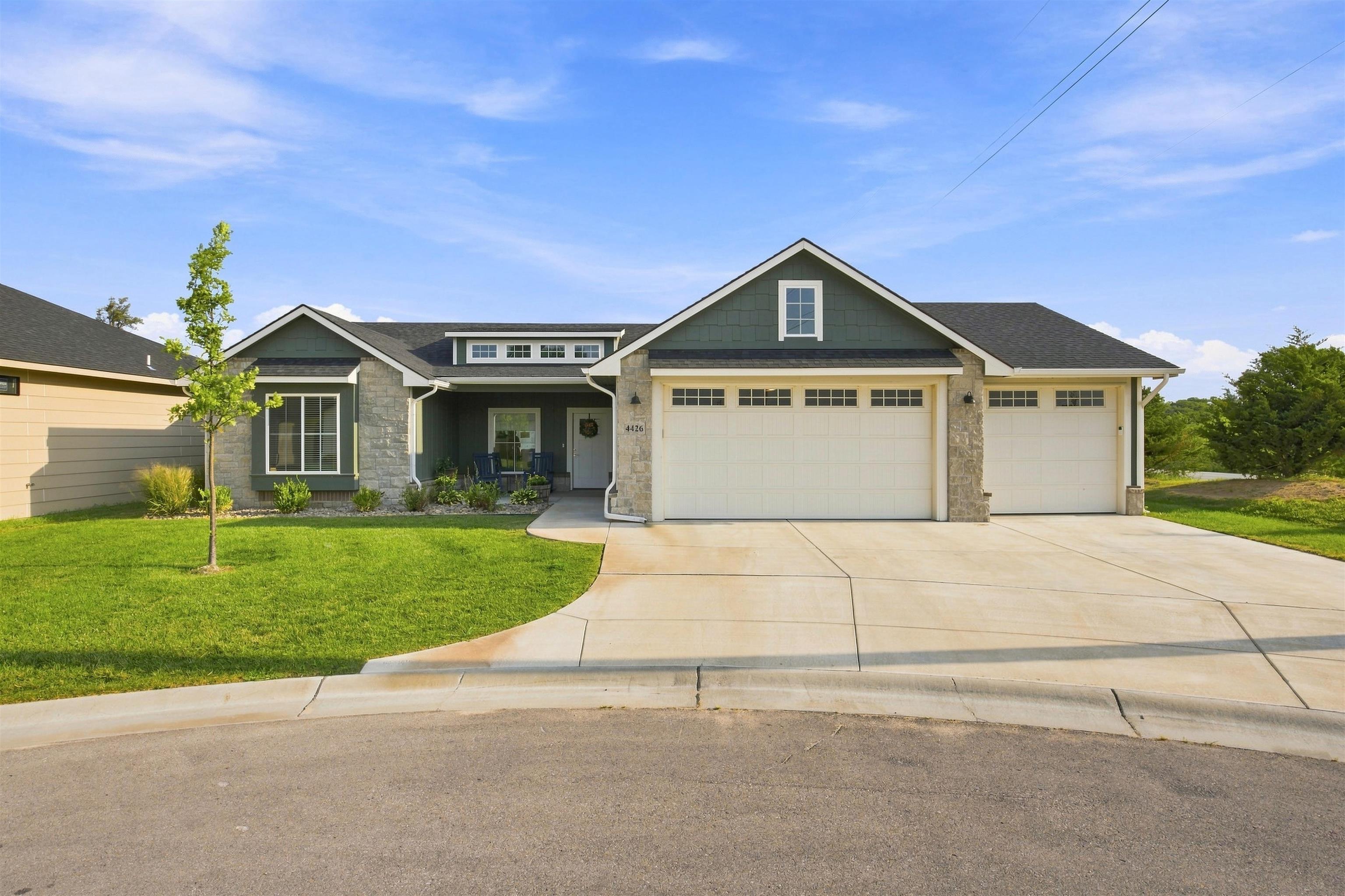 4426 N Sunny Ct, Wichita