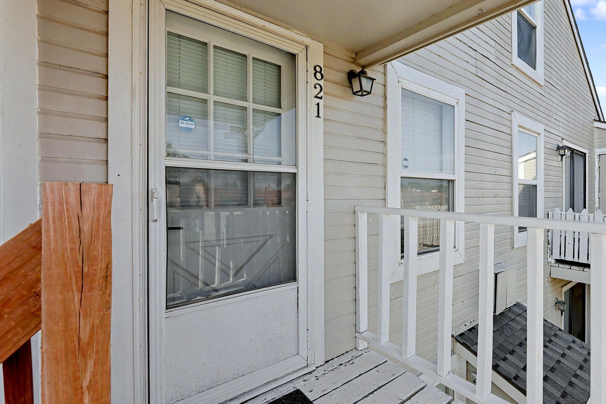1717 S Cypress St, Wichita
