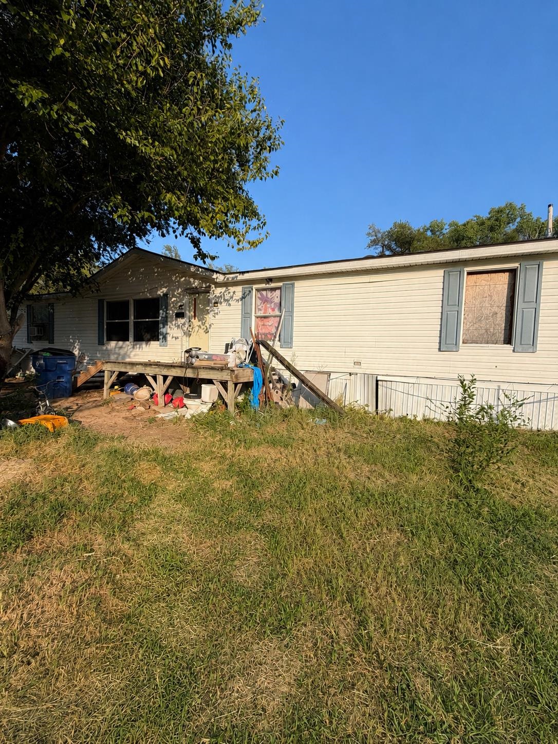 131 W Daniel, Haysville