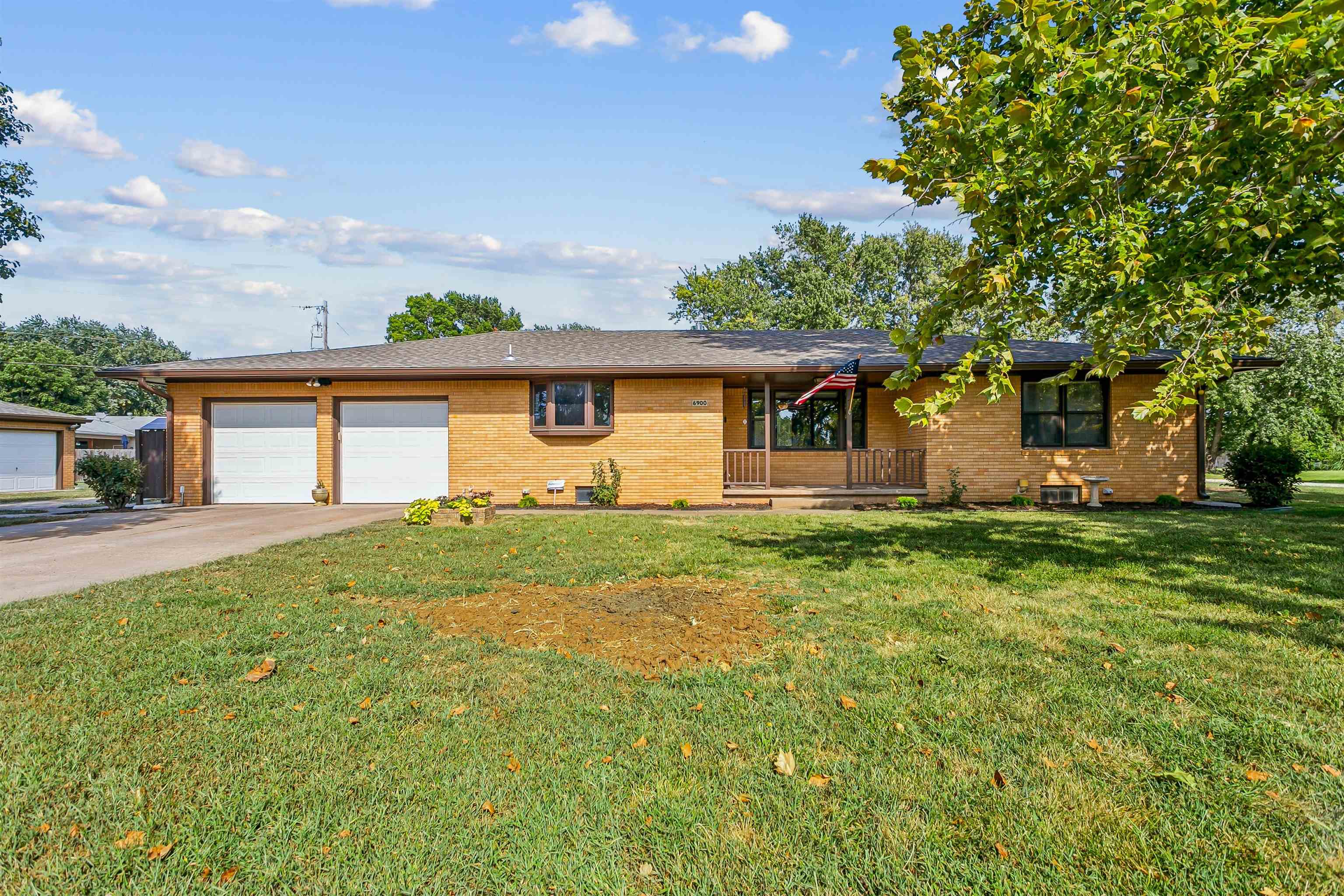 6900 W Hollywood, Wichita