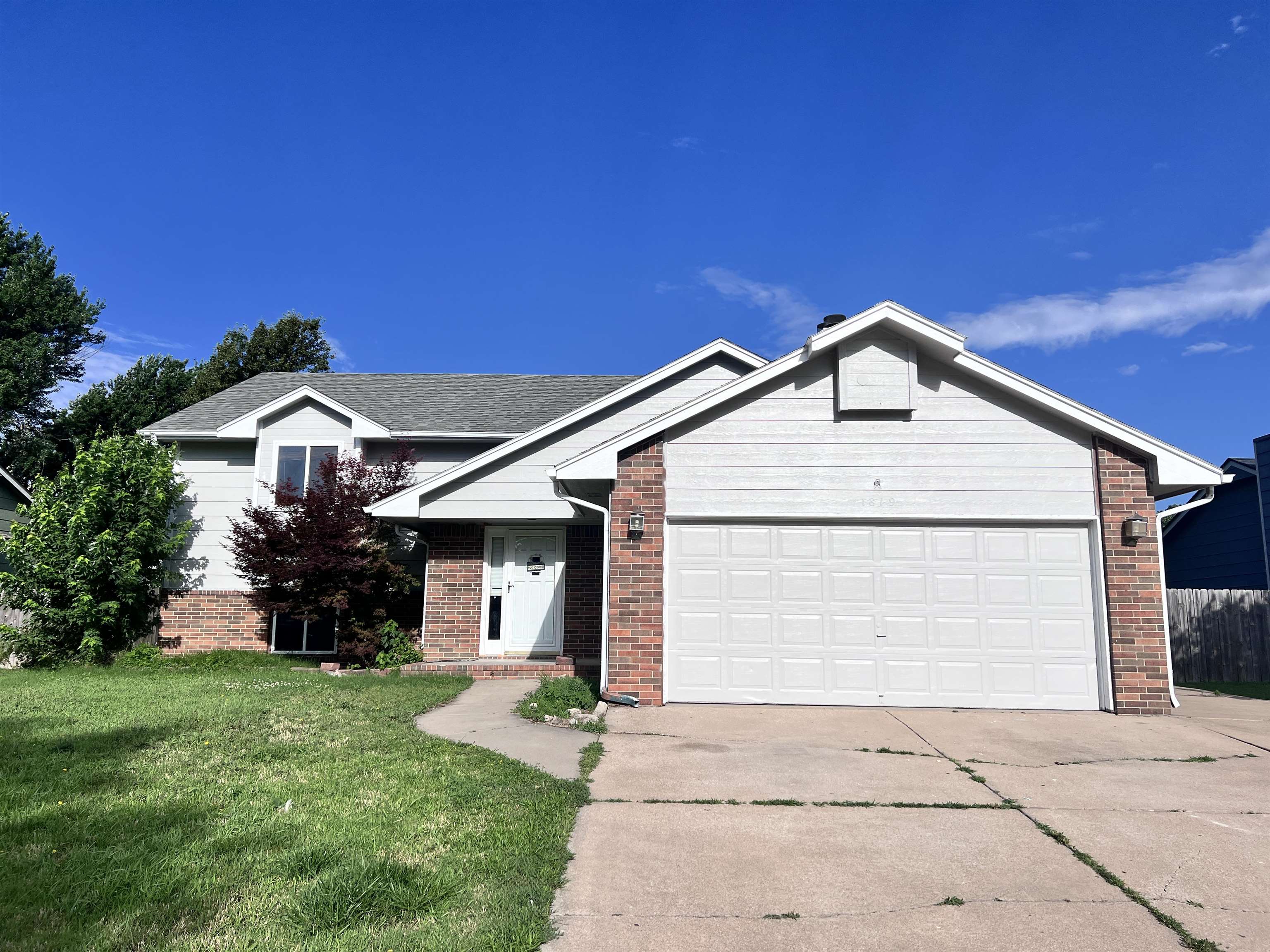 1819 S Cranbrook Ave, Wichita