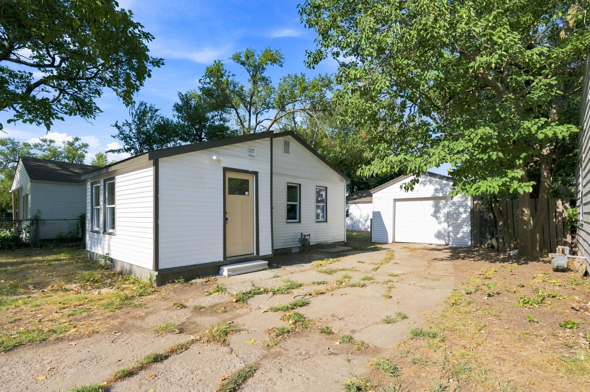 1527 S Sedgwick St, Wichita, KS, 67213 photo 2
