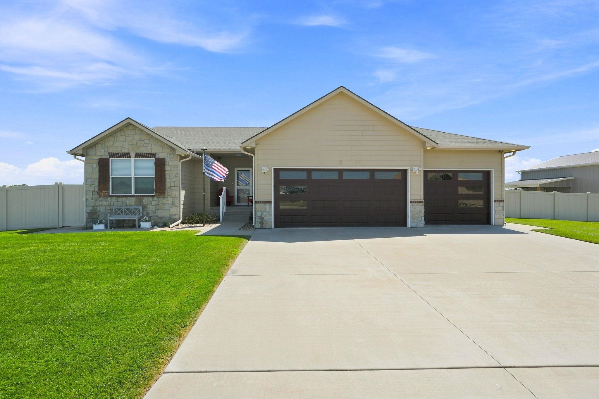 3 Bristol Dr, South Hutchinson, KS, 67505