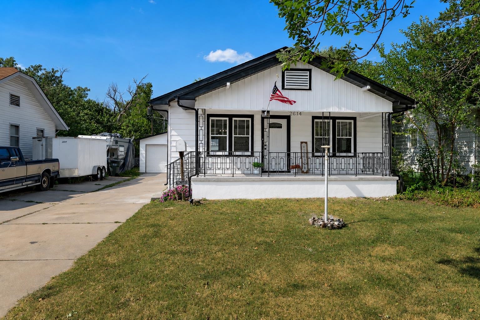 2614 W Douglas Ave, Wichita