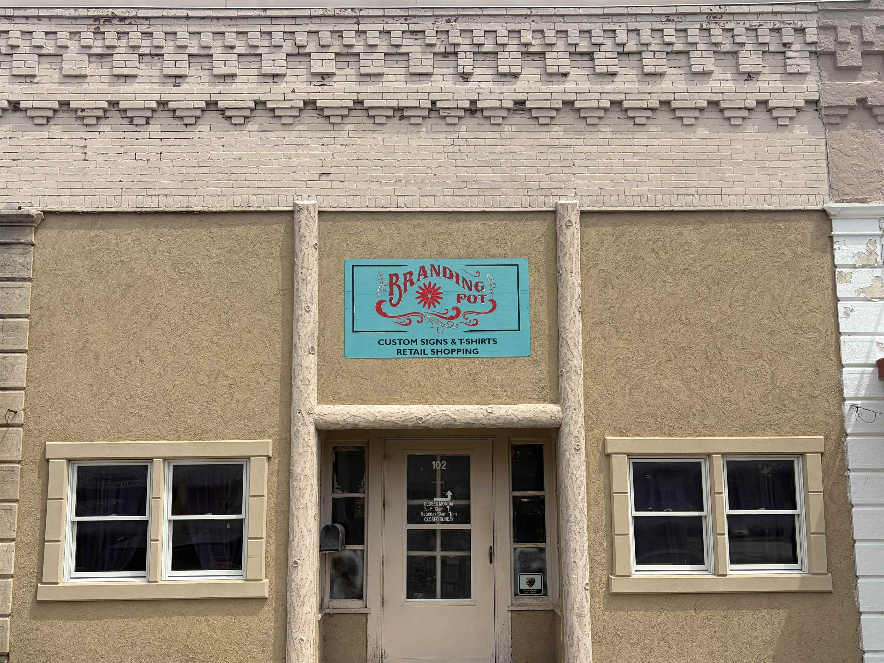 102 N Main, Eureka, KS, 67045