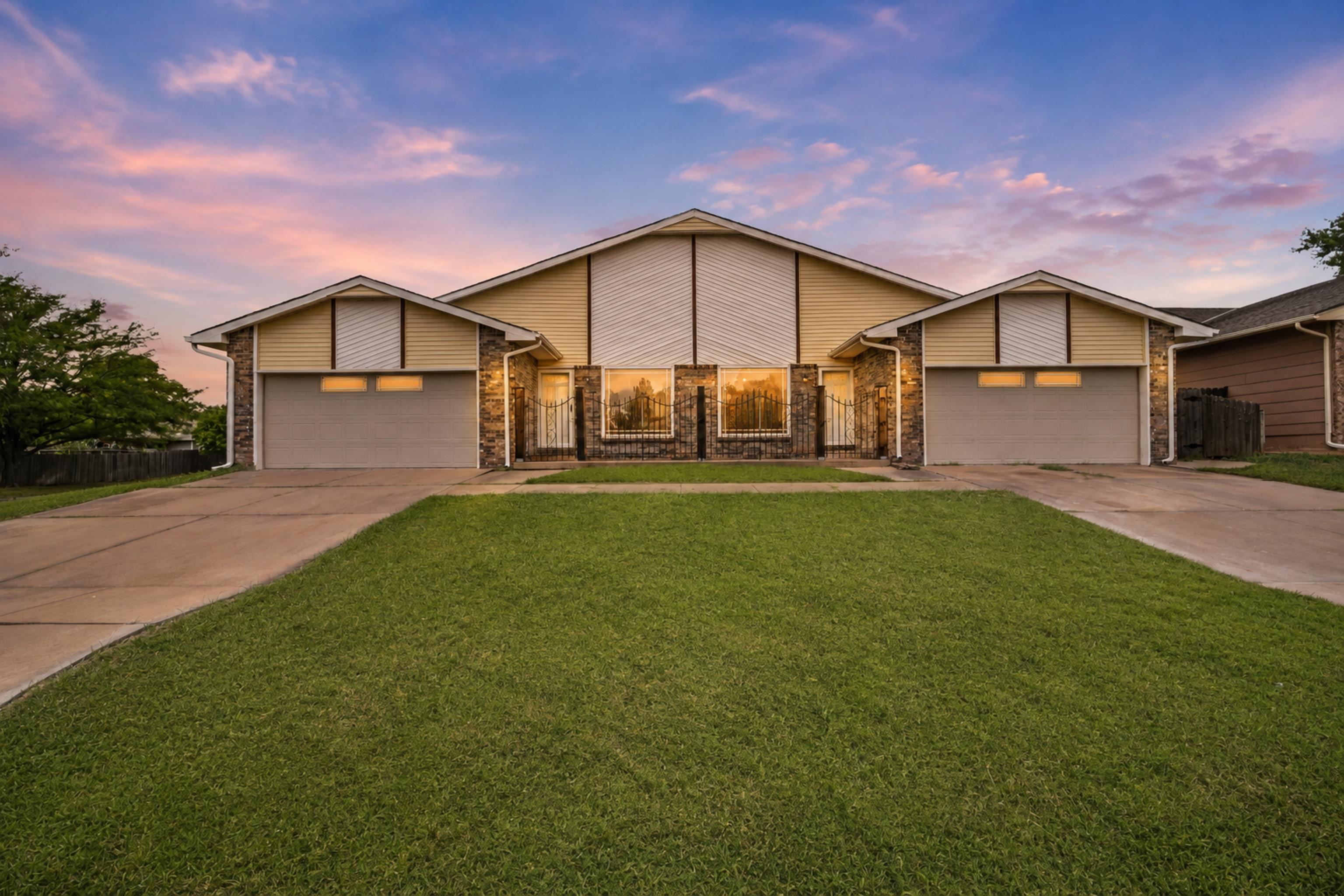 8702-8704 E Longlake Cir, Wichita, KS, 67207