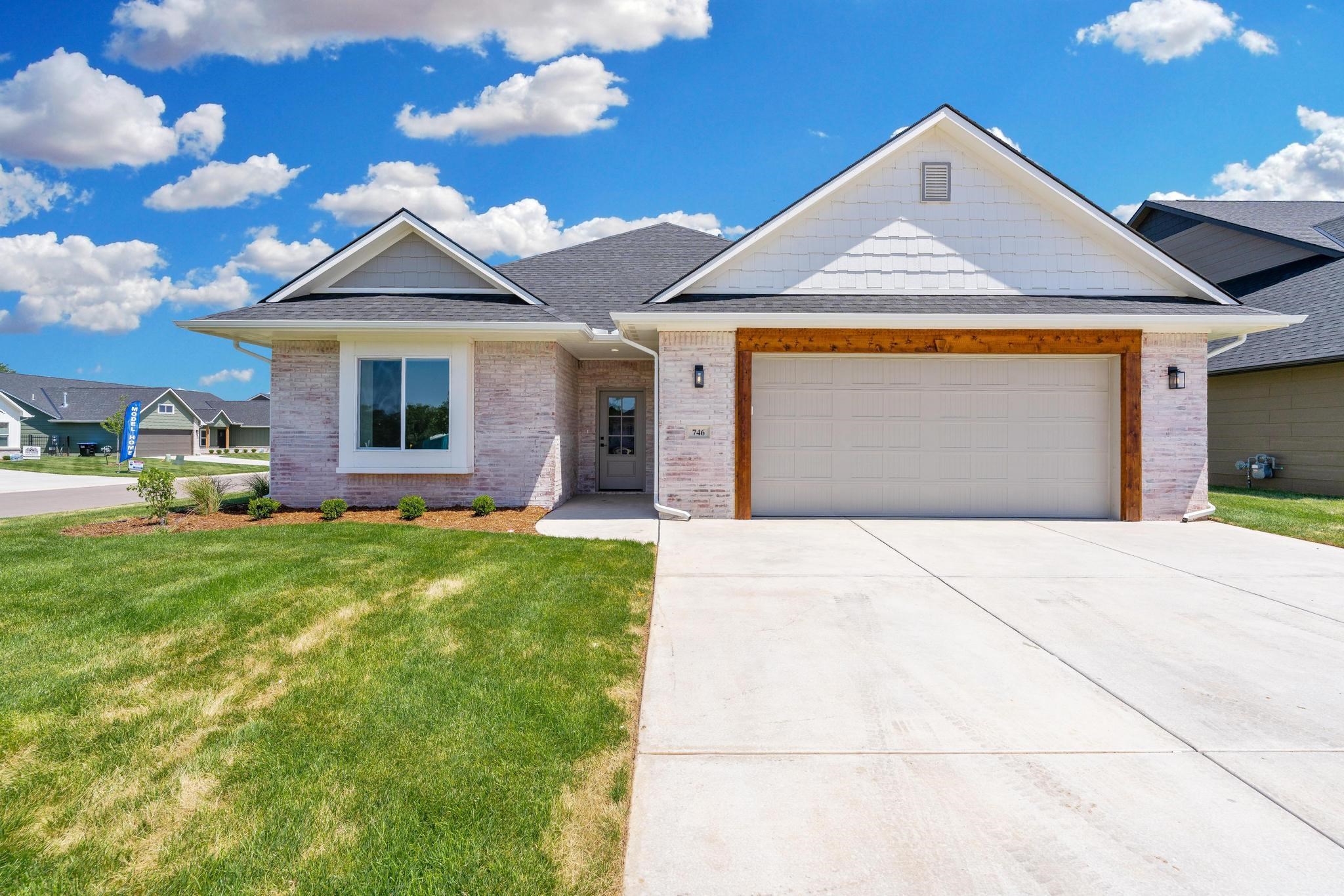 730 N Rainbow Lake Ct, Wichita