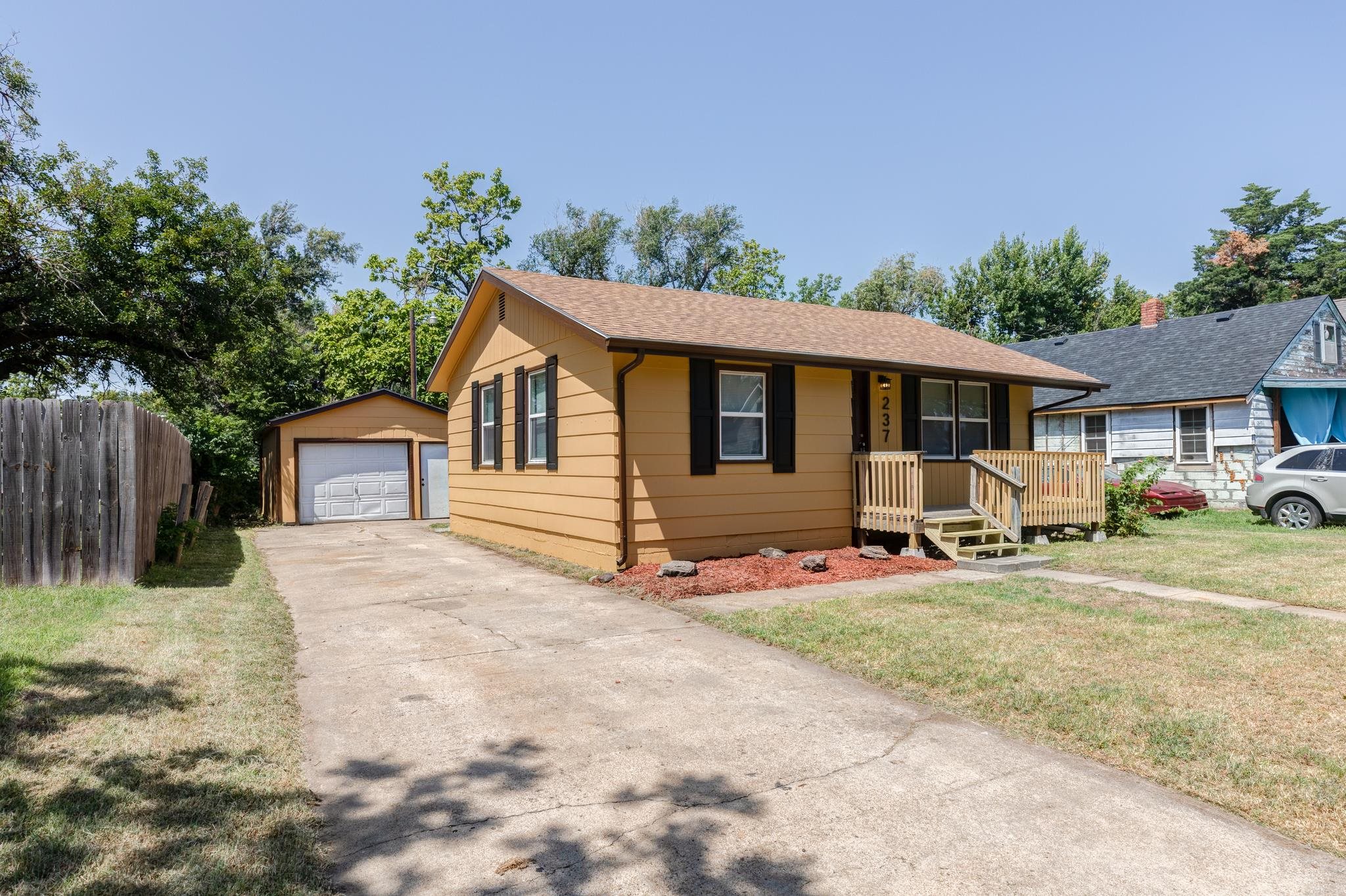 237 N Kansas Ave, Salina, KS, 67401