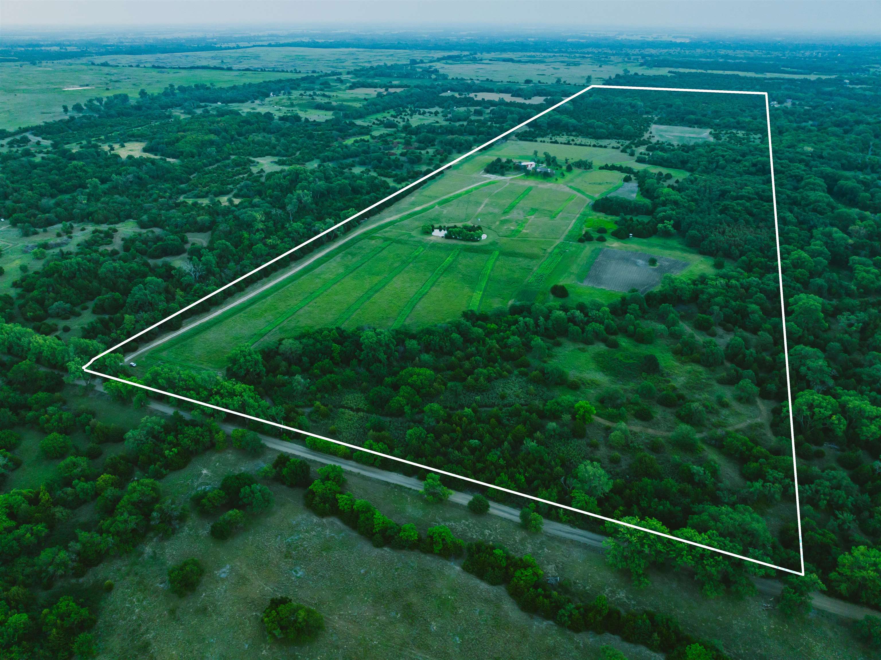 2460 27th Rd, Hutchinson, KS, 67502