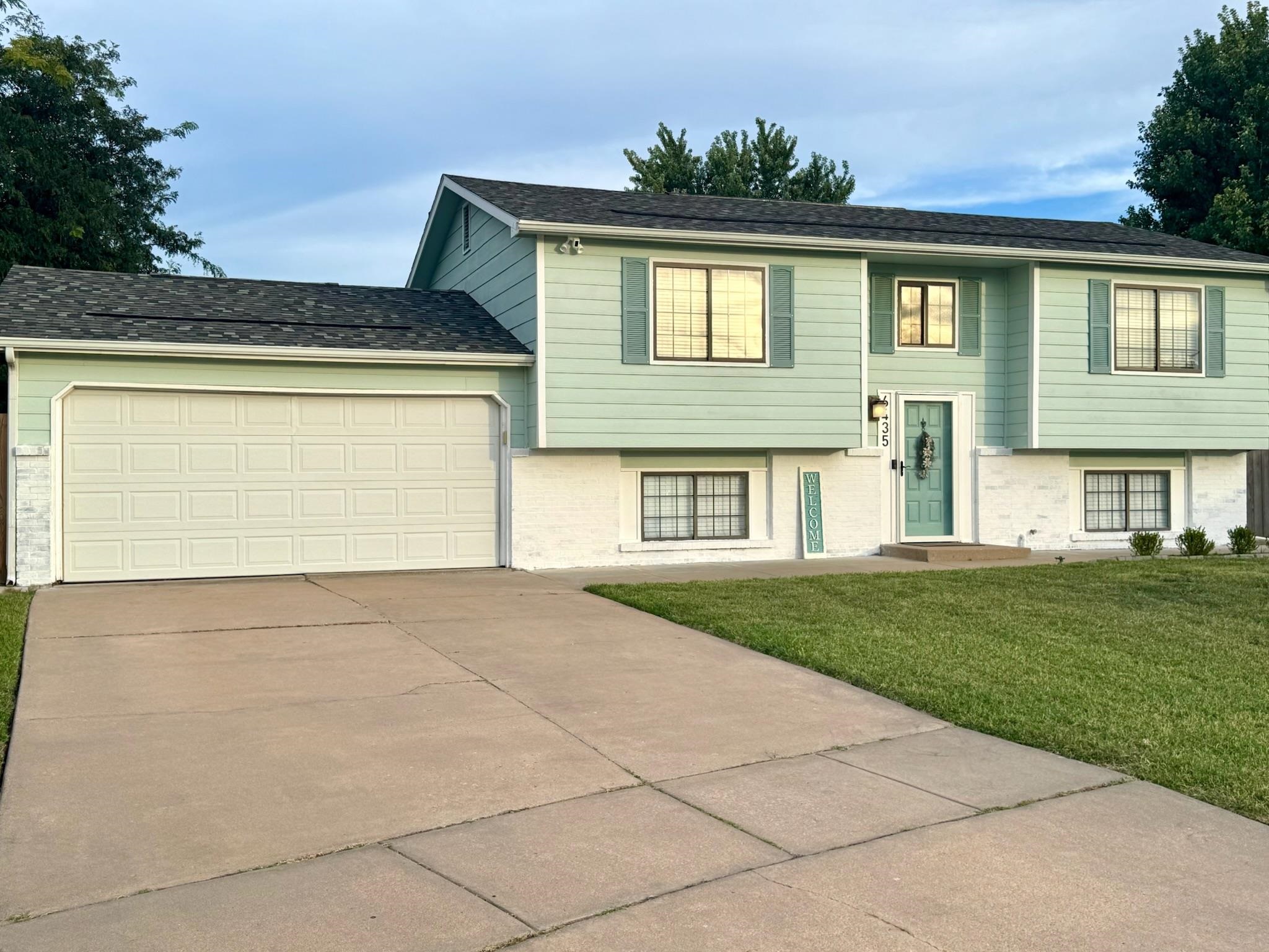 6435 E 32nd Ct N, Wichita