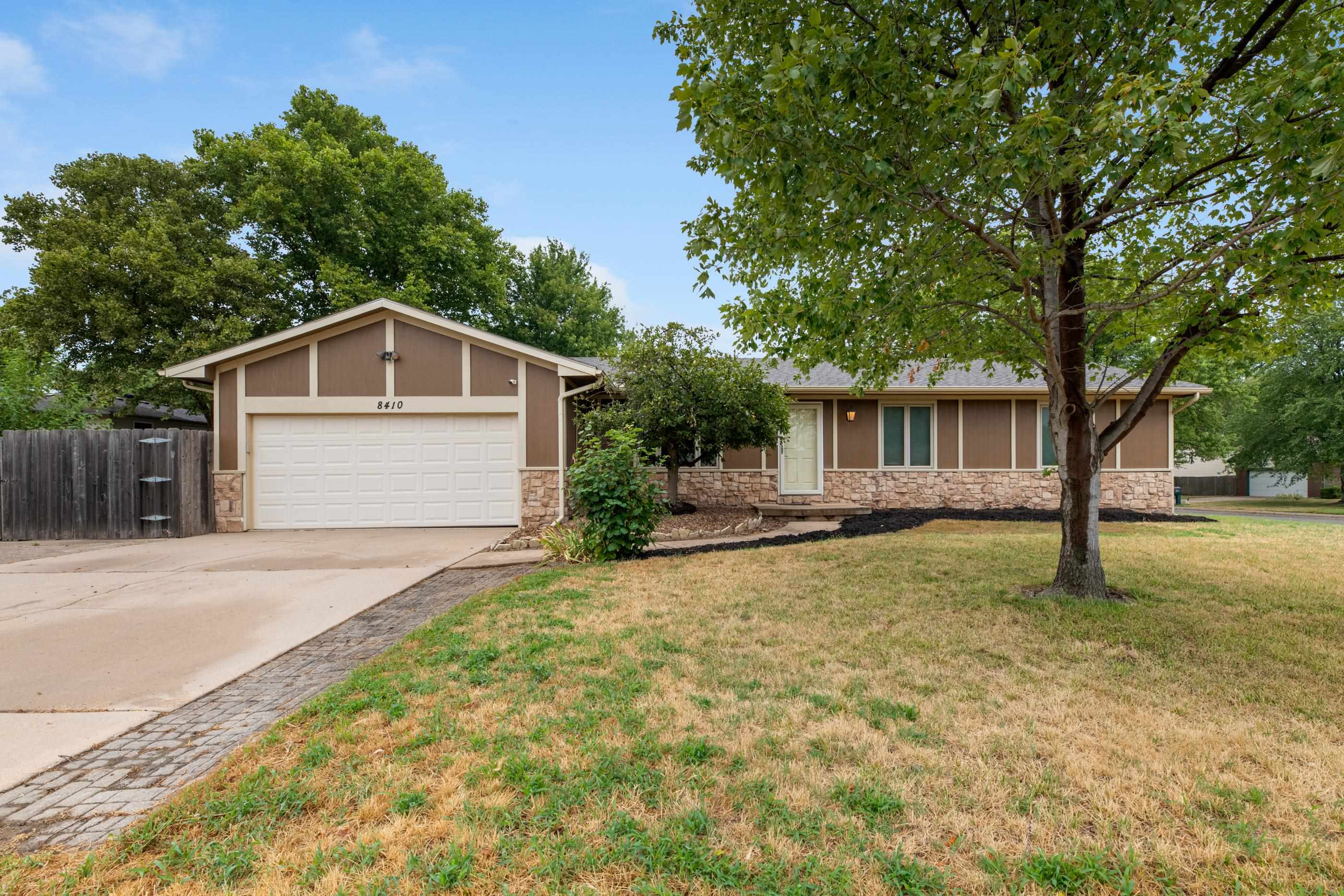 8410 W 17th St N, Wichita