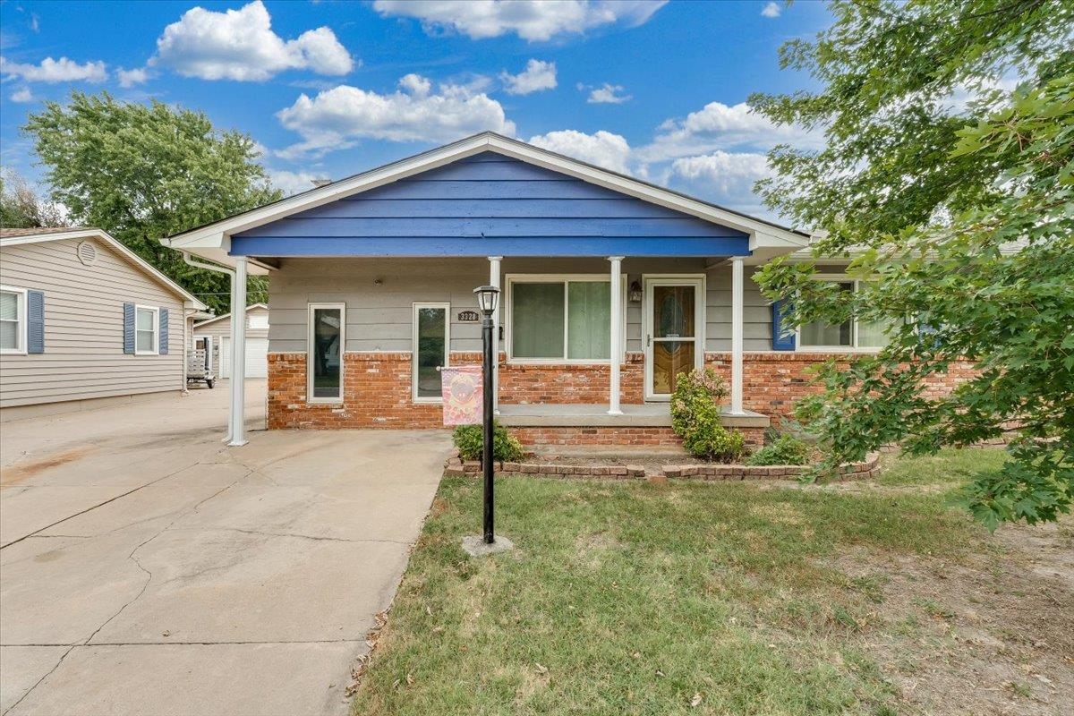 3328 S Chase, Wichita