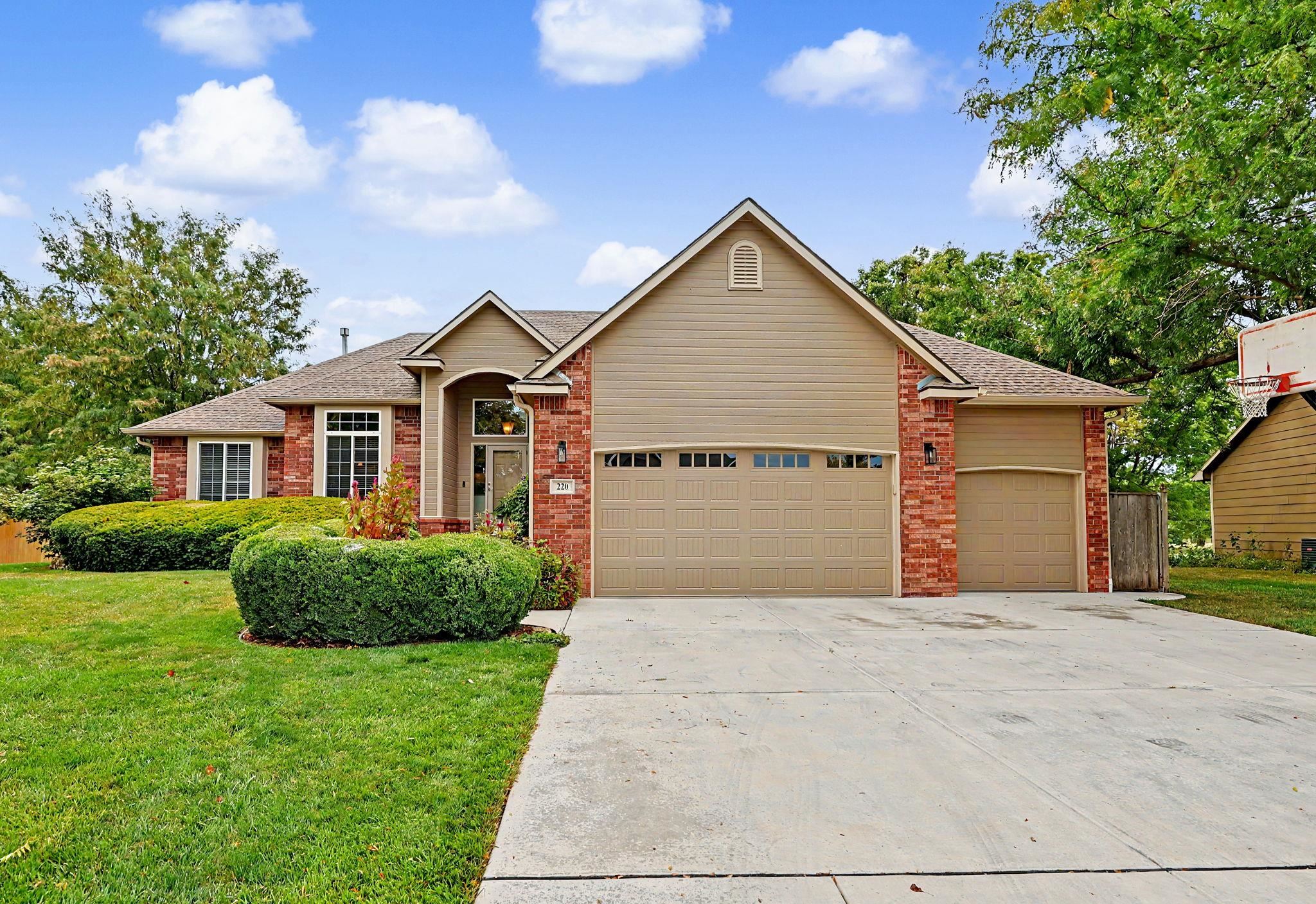 220 N Bent Tree, Andover