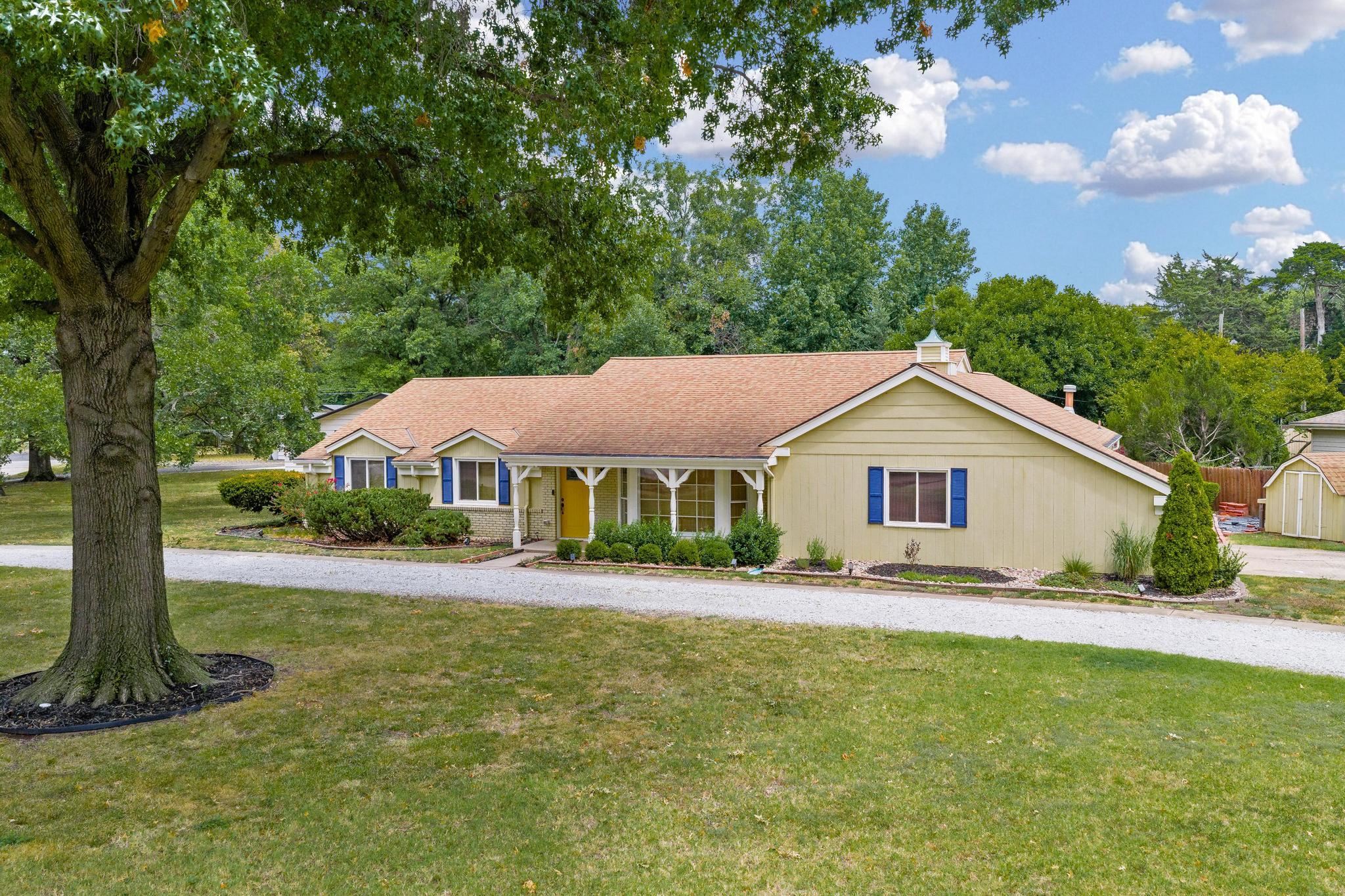 21 Fleetwood Dr, Winfield, KS, 67156