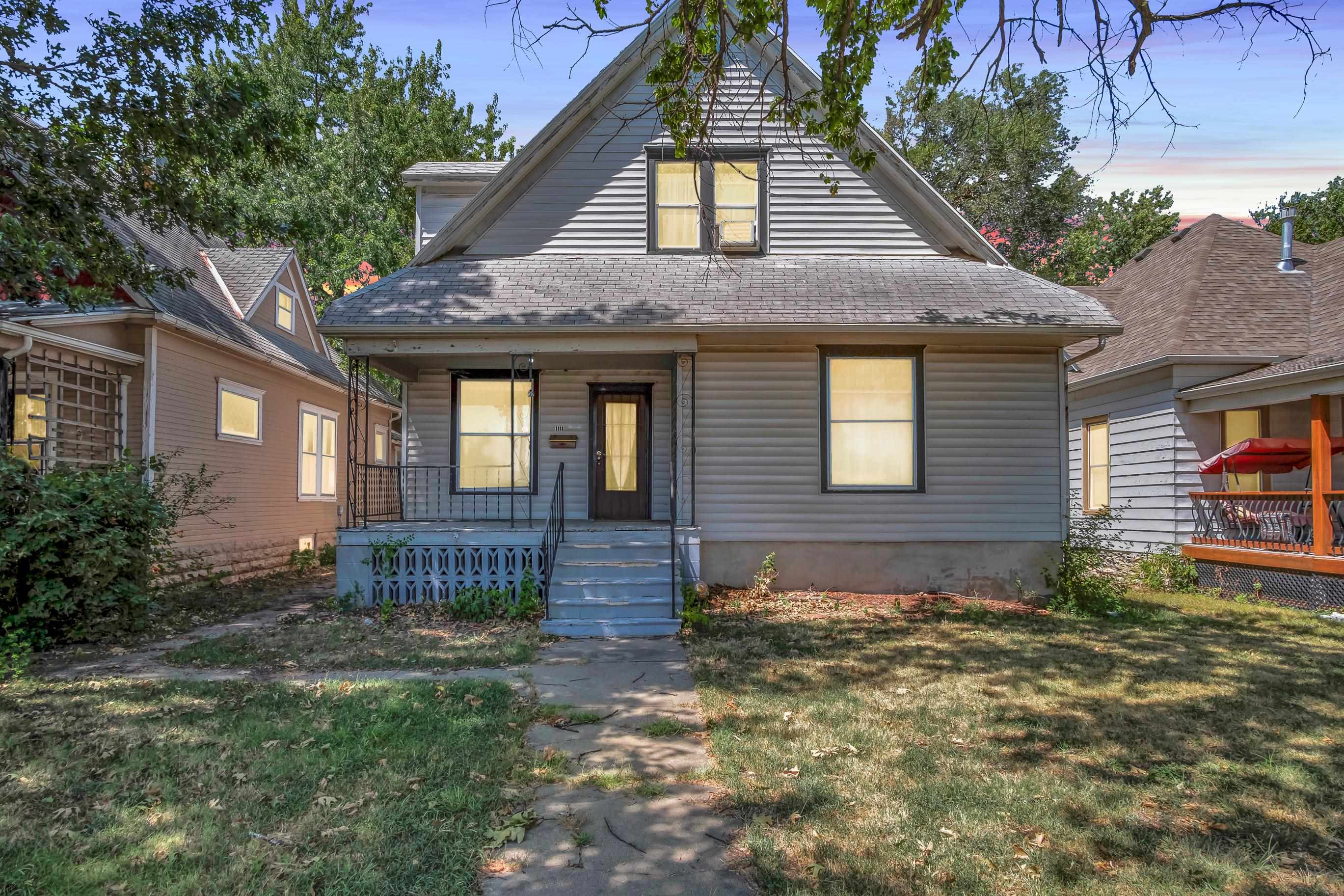 1111 N main, Newton, KS, 67114